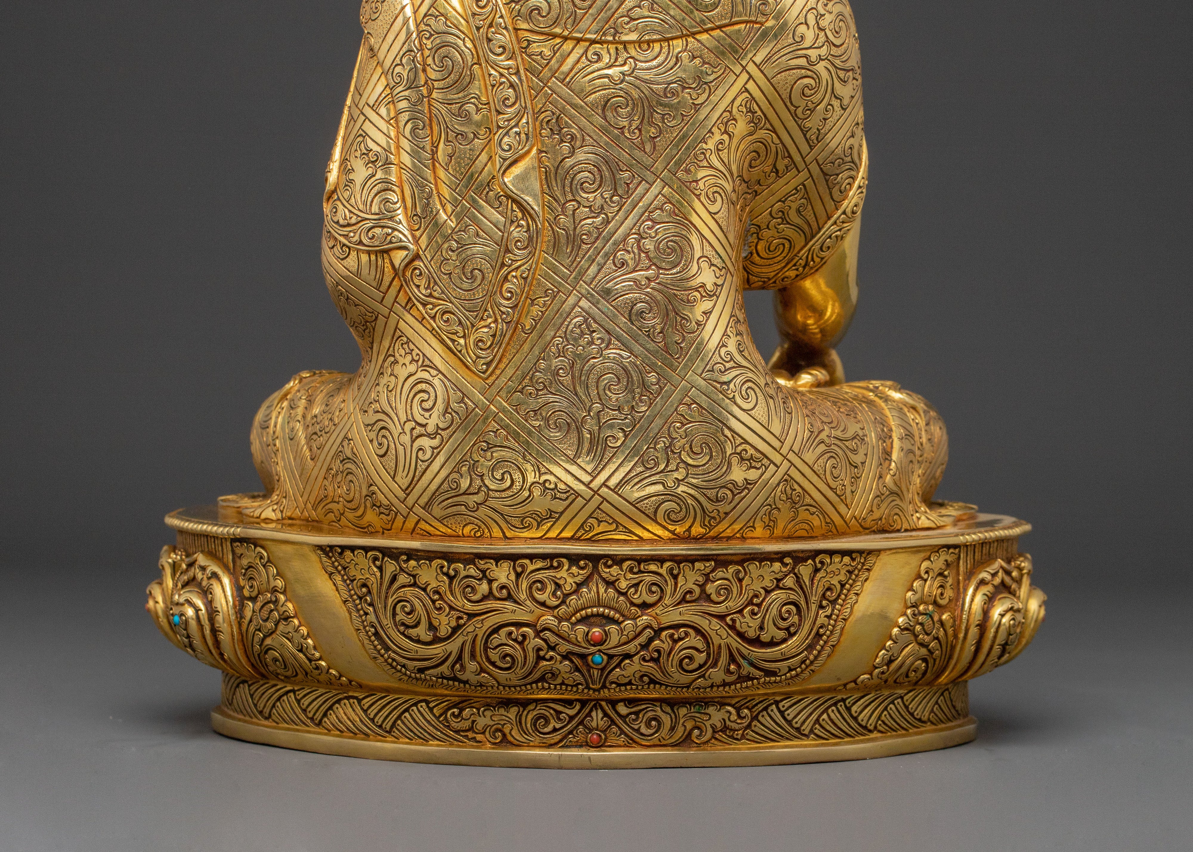Shakyamuni Buddha Golden Statue | Enlightened One