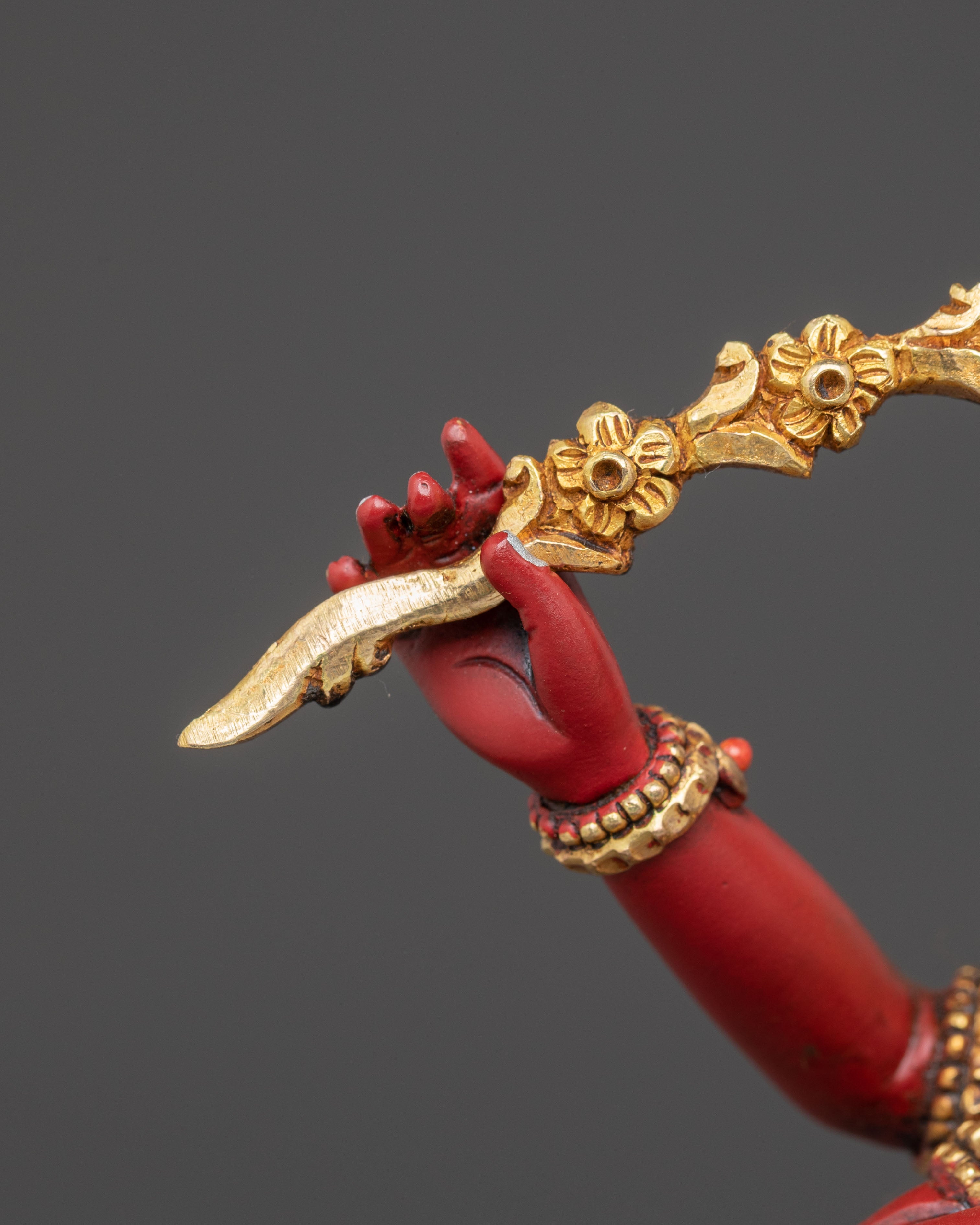 Goddess Kurukulla Statue: The Powerful Enchantress