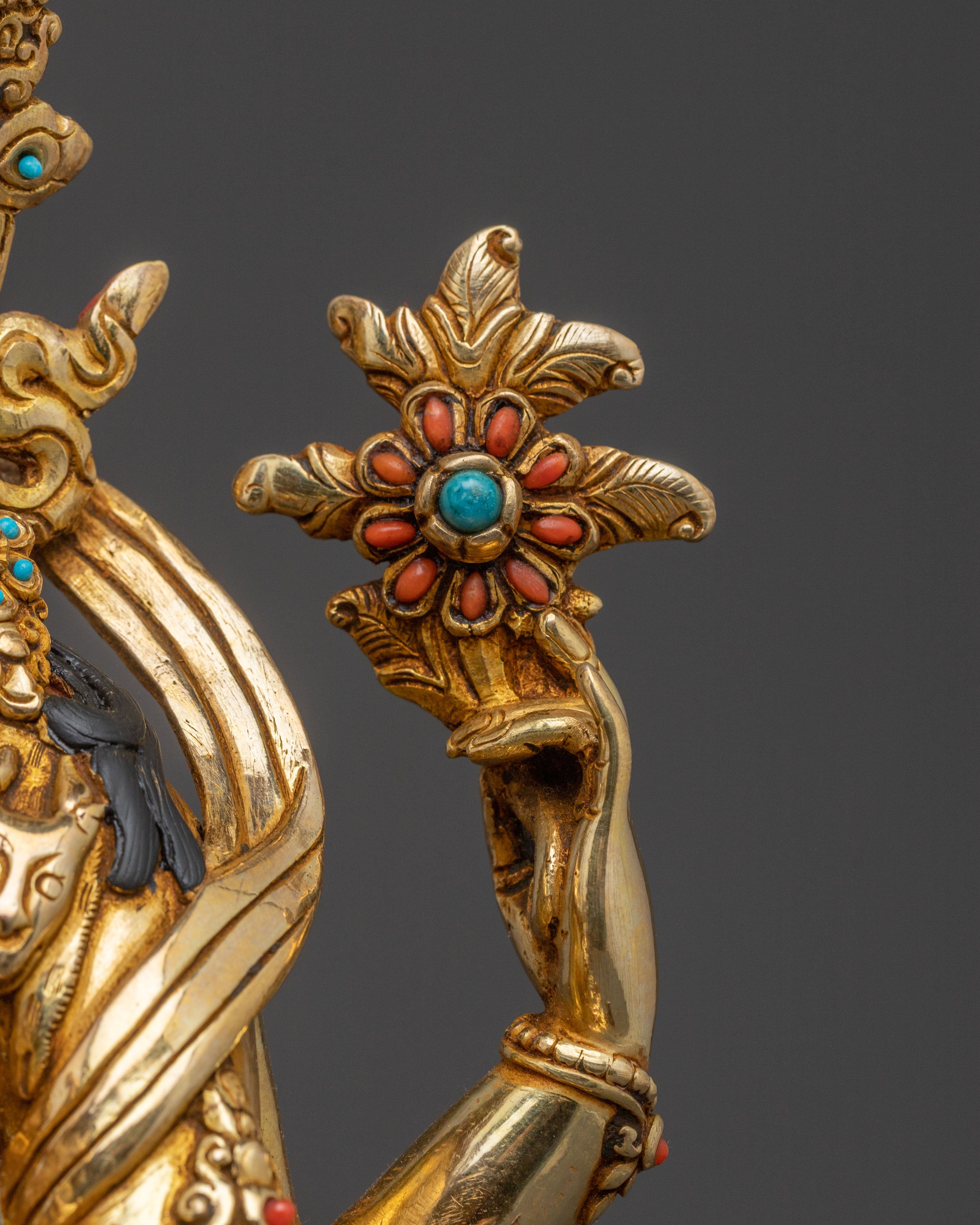 Chenrezig Enlightened Bodhisattva Statue – 24K Gold Gilded Masterpiece