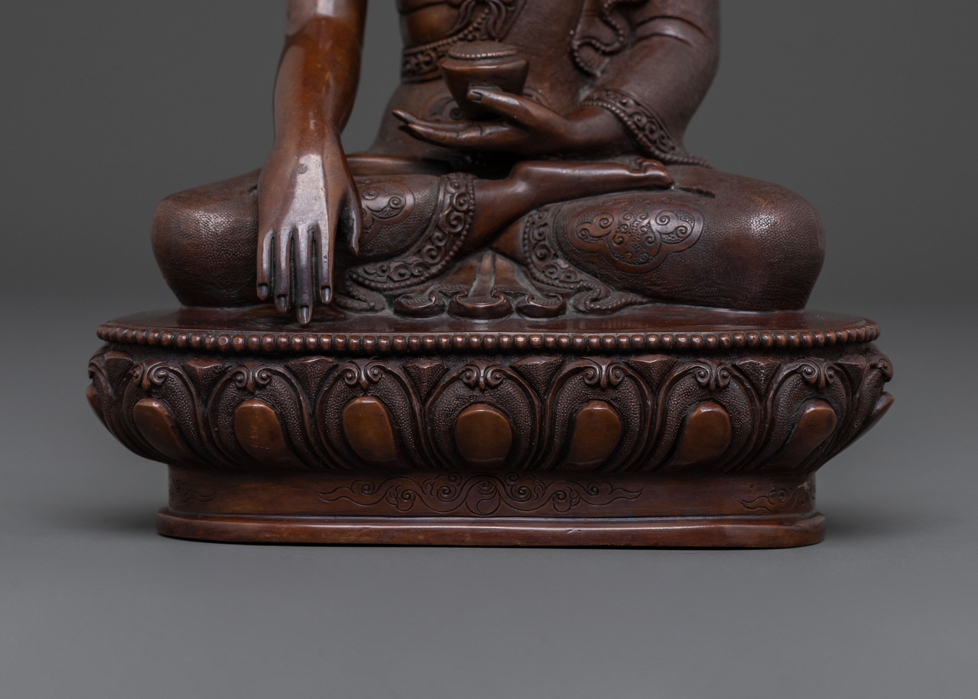 Traditional Buddha Shakyamuni Statue | Tibetan Enlightened Buddha Sculpture