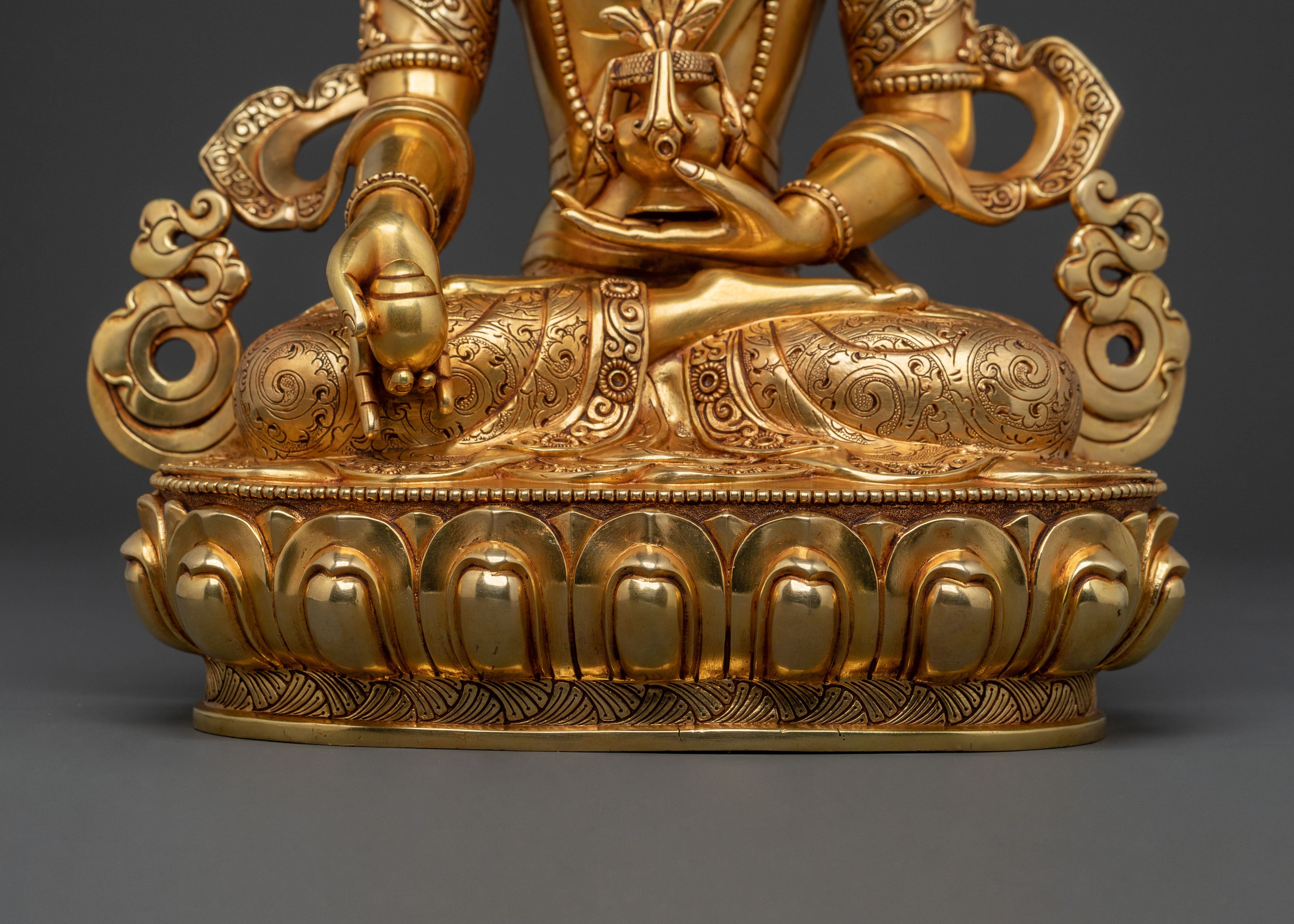 Kshitigarbha Bodhisattva Altar Statue: Spiritual Decor