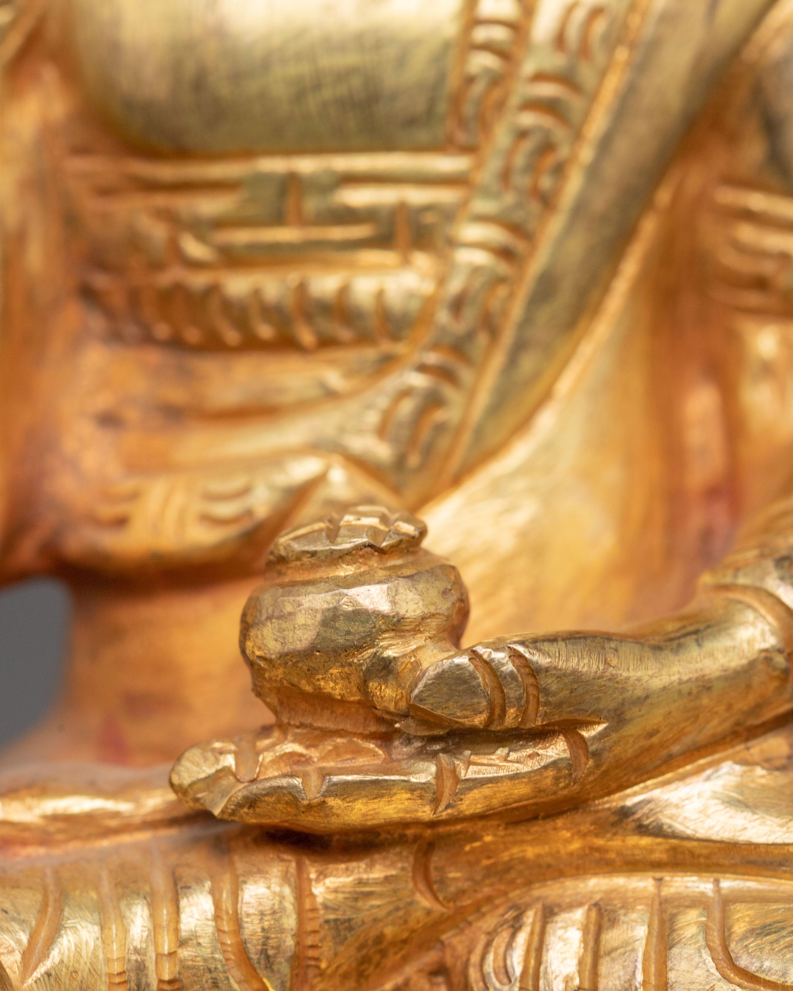 Shakyamuni Buddha Golden Statue | Meditation Decor