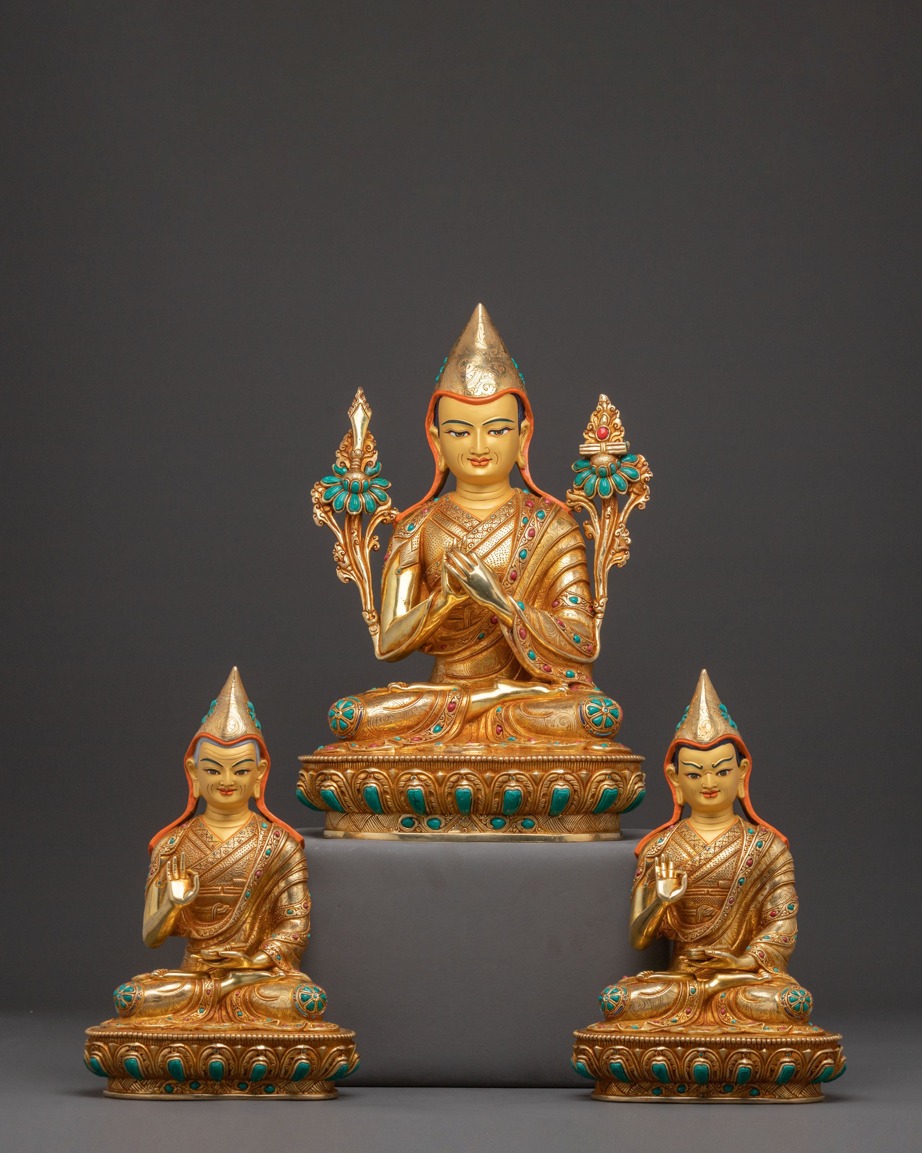Statue of Tsongkhapa with Disciples
