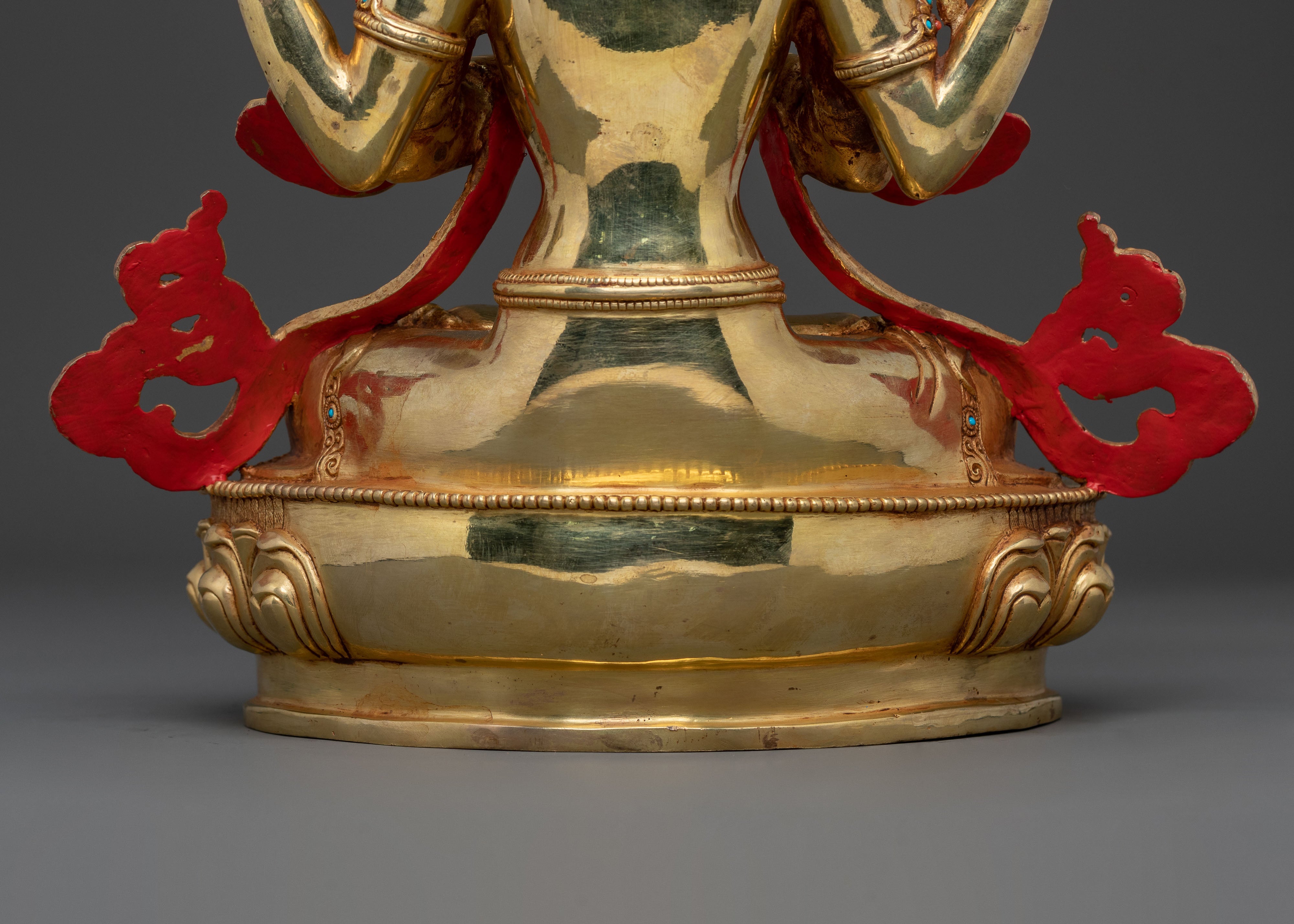 Chenrezig Sculpture: Compassionate Bodhisattva
