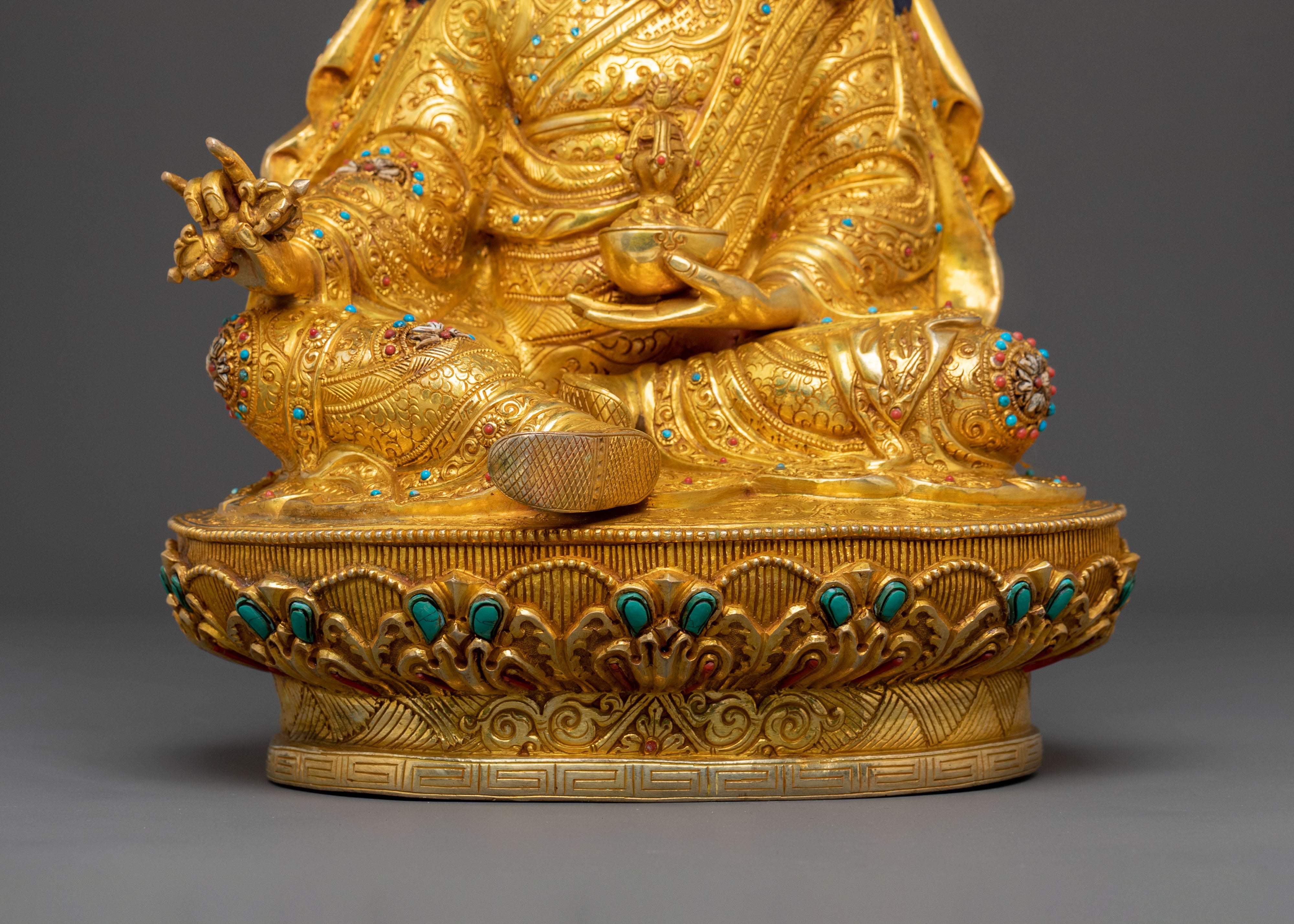 Divine Guru Rinpoche Statue for Spiritual Transformation