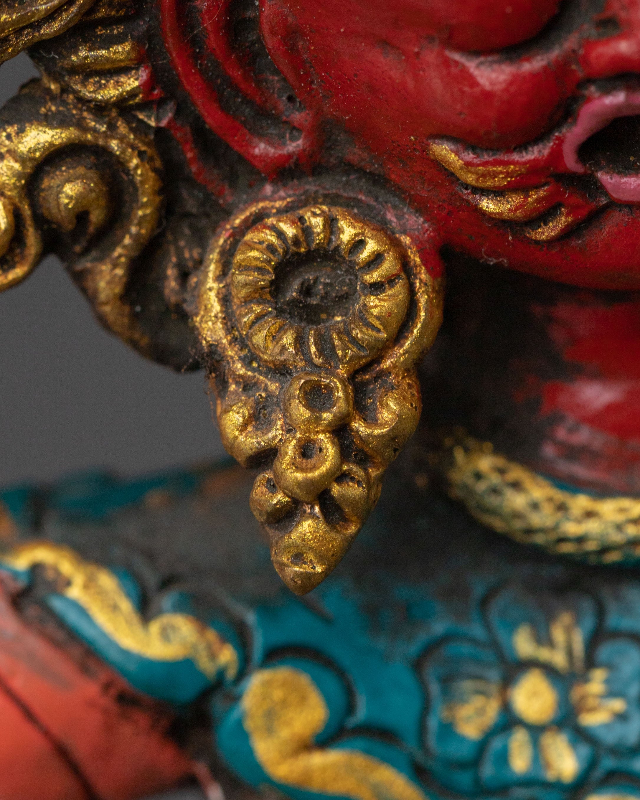 Ekajati Statue: Gold & Acrylic Painted Devotional Figurine