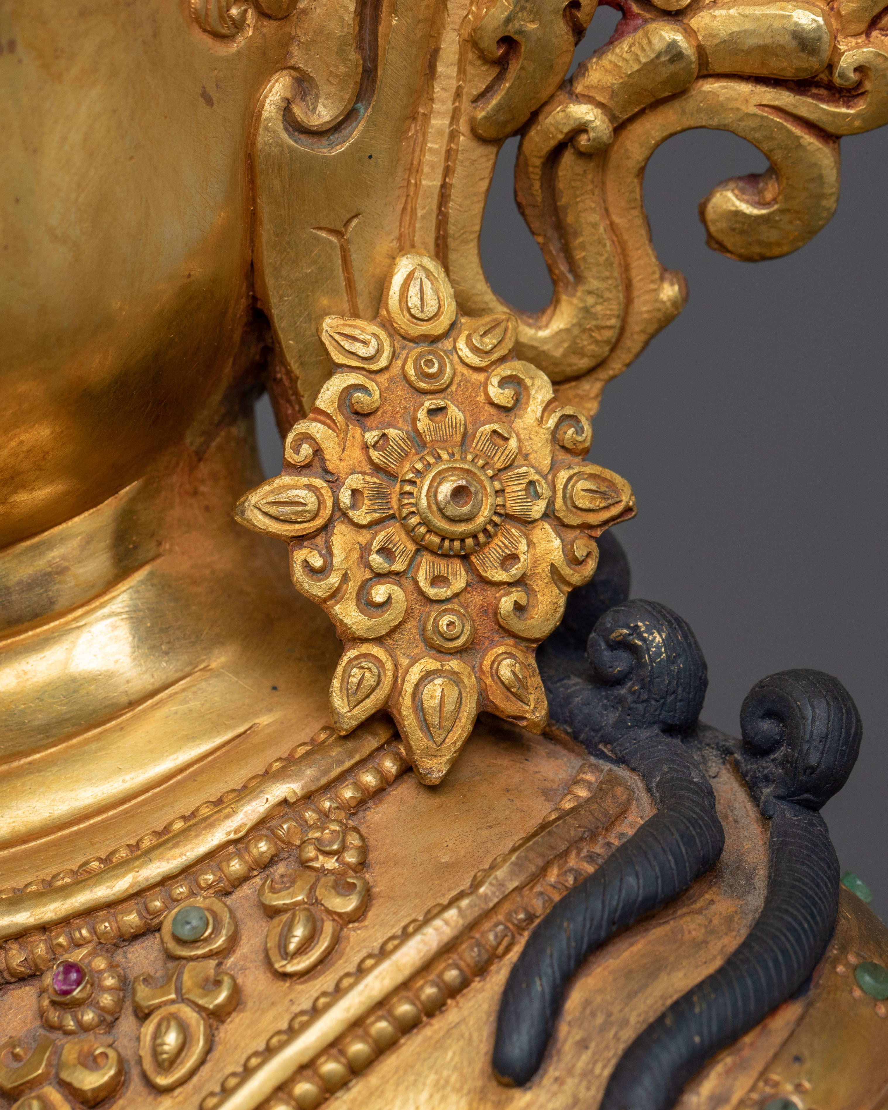 Vajradhara Tibetan Figurine: Exquisite Gilded Copper Masterpiece