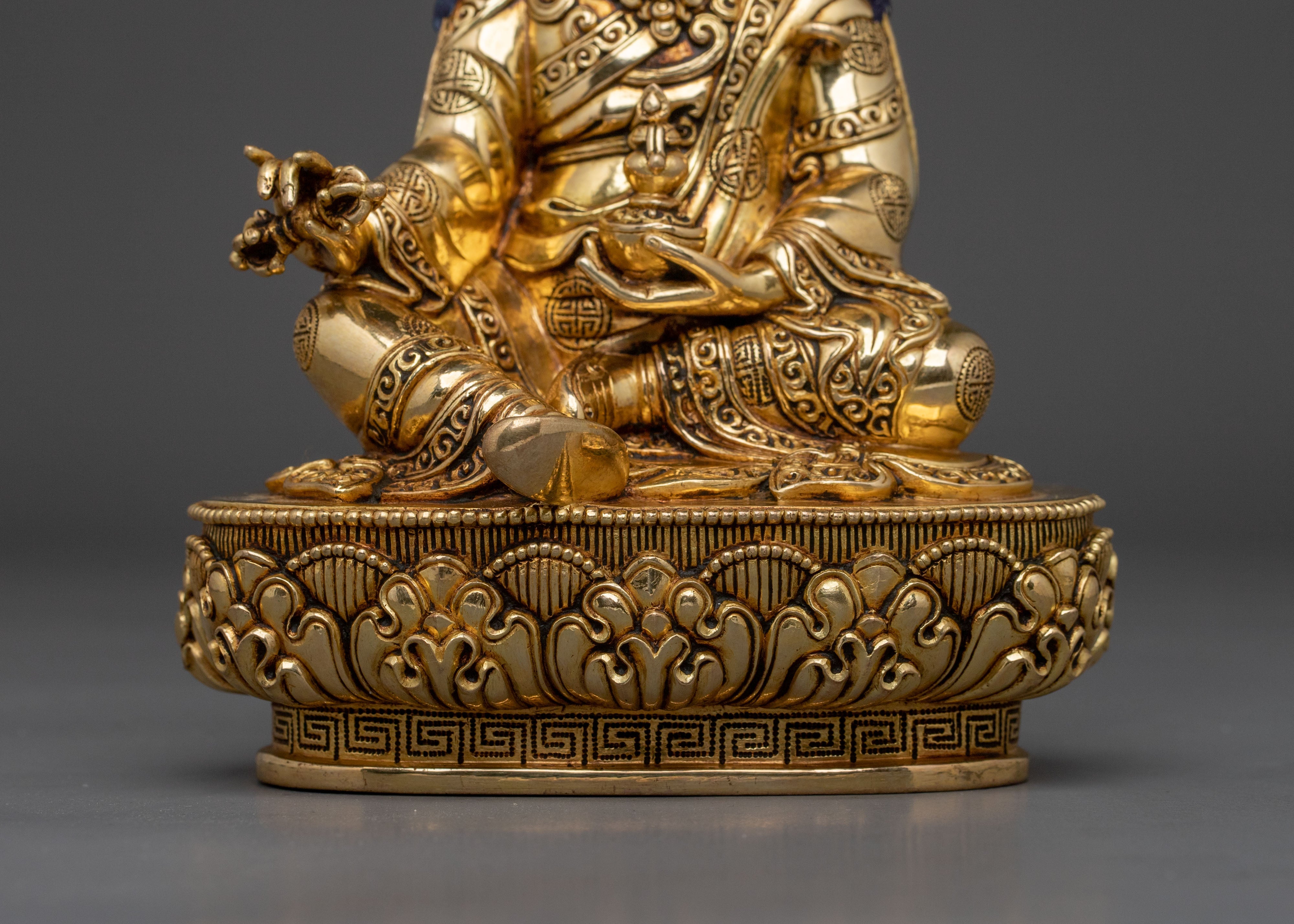 Buddhist Teacher Guru Rinpoche Statue | Founder of Tibetan Buddhism