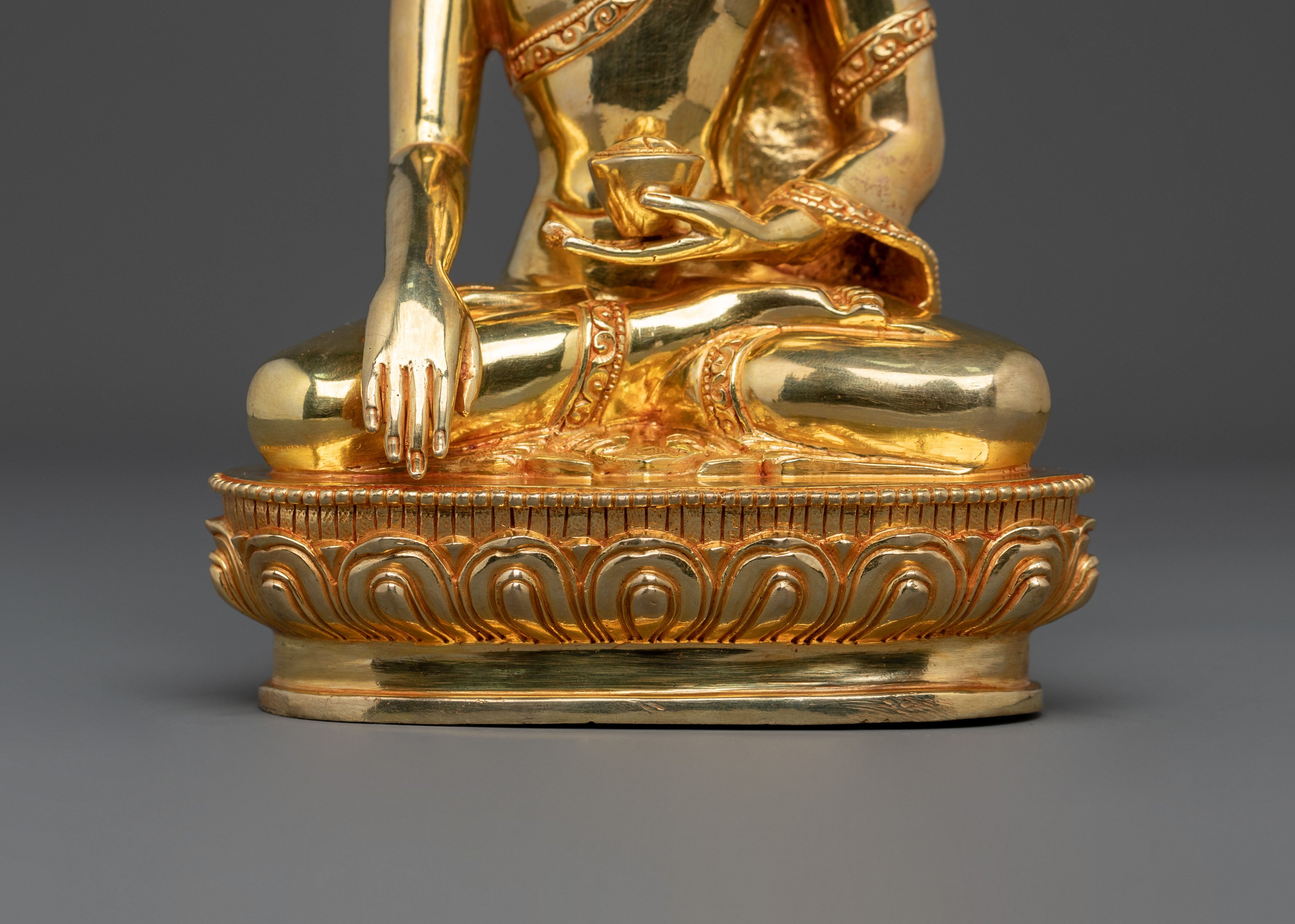 Historical Buddha Shakyamuni Sacred Sculpture