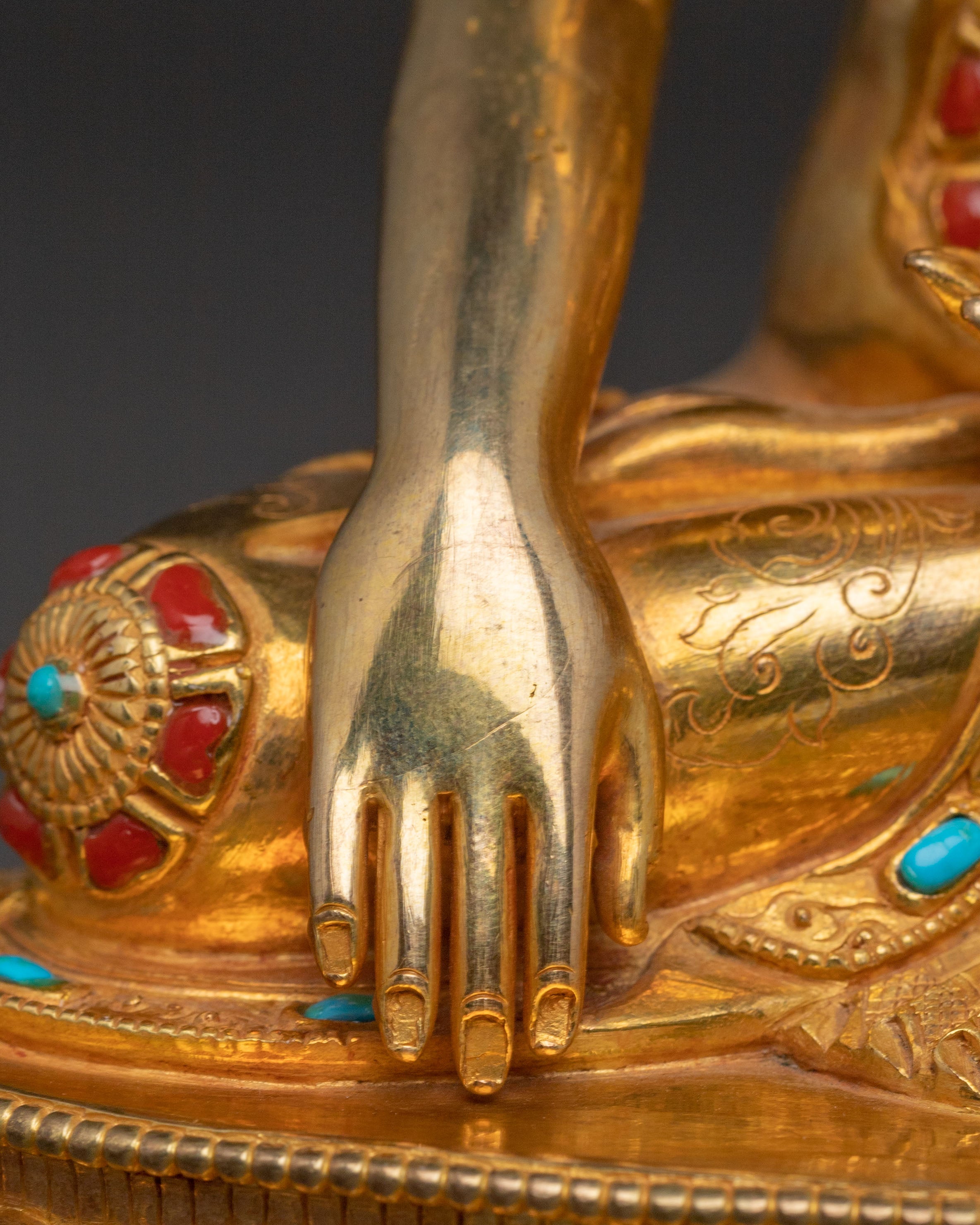 Shakyamuni Buddha Traditional Statue for Altar – 24K Gold Gilded