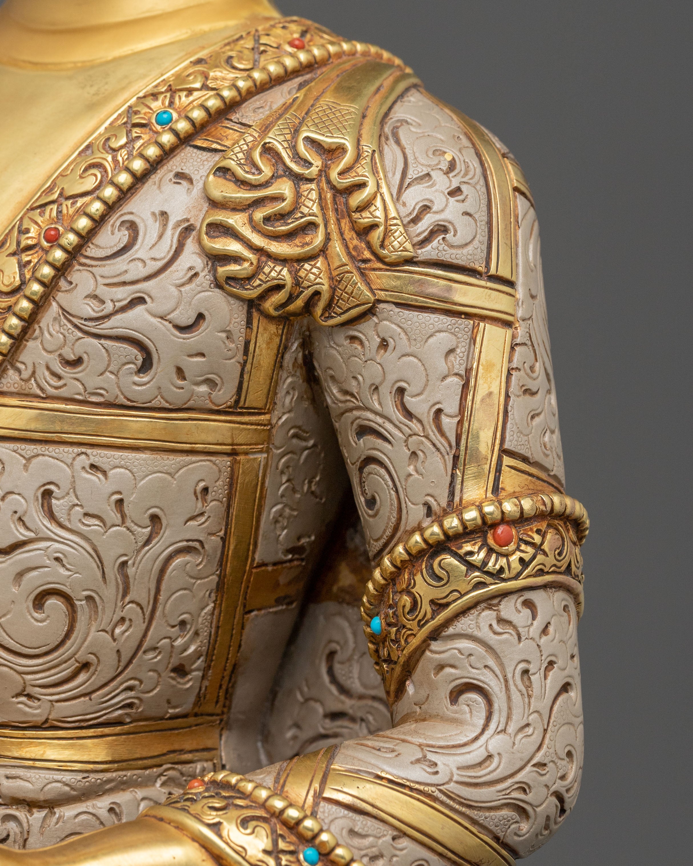 Shakyamuni Buddha Statue: Founder of Dharma