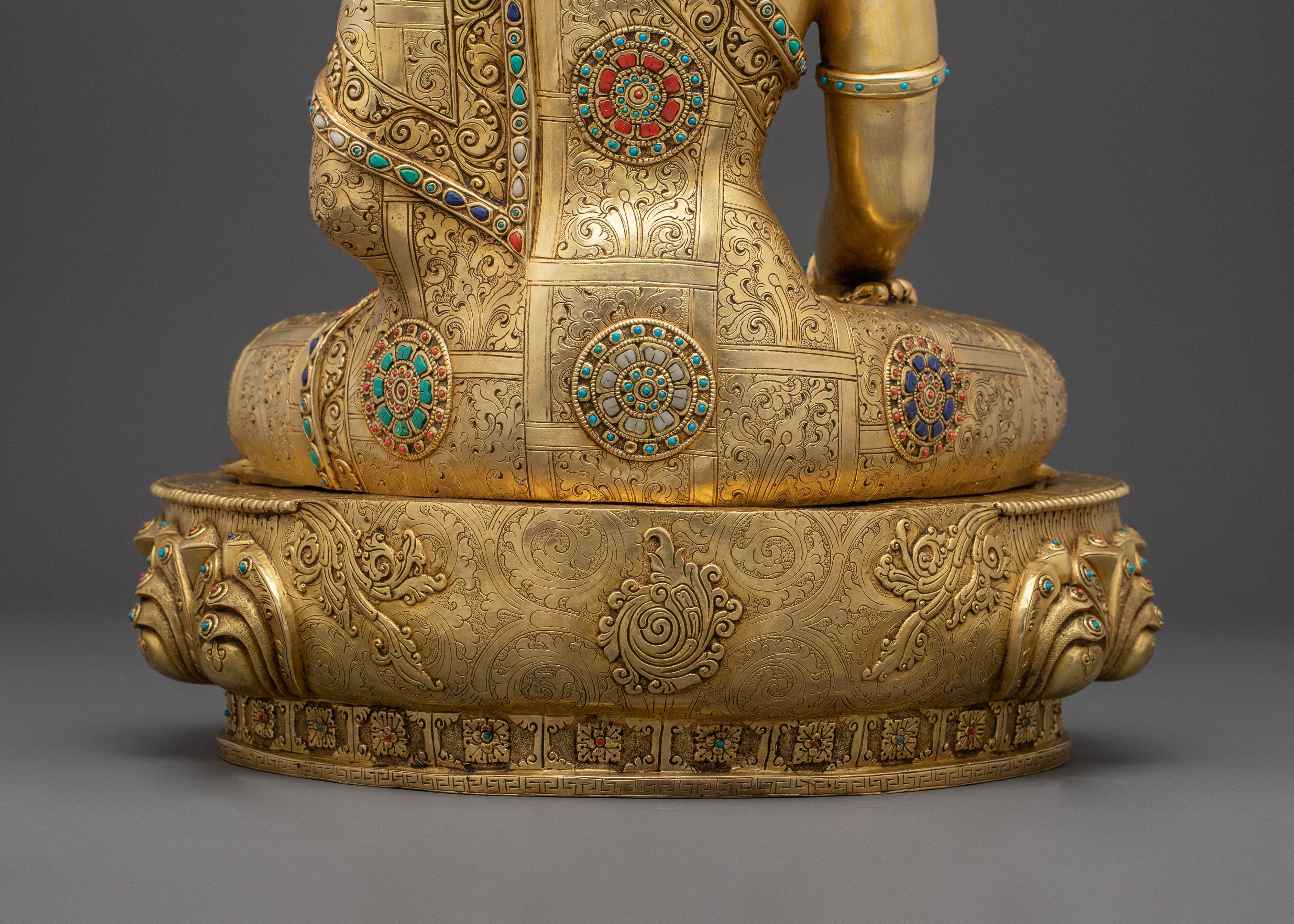 Mitrugpa Buddhist Protector Statue – Exquisite 24K Gold Gilded Artistry