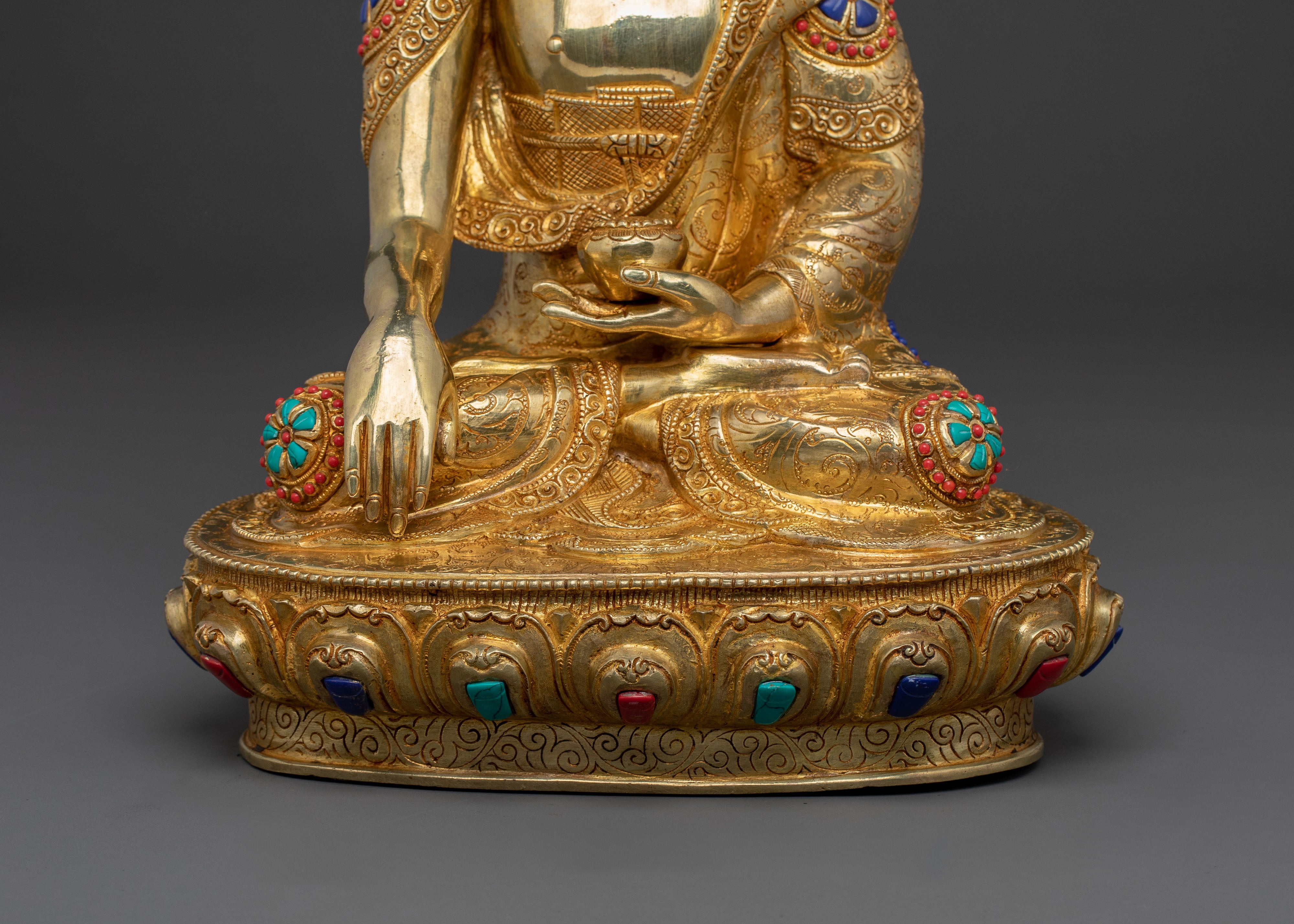 Crown Shakyamuni Buddha Spiritual Statue | 24K Gold Gilded