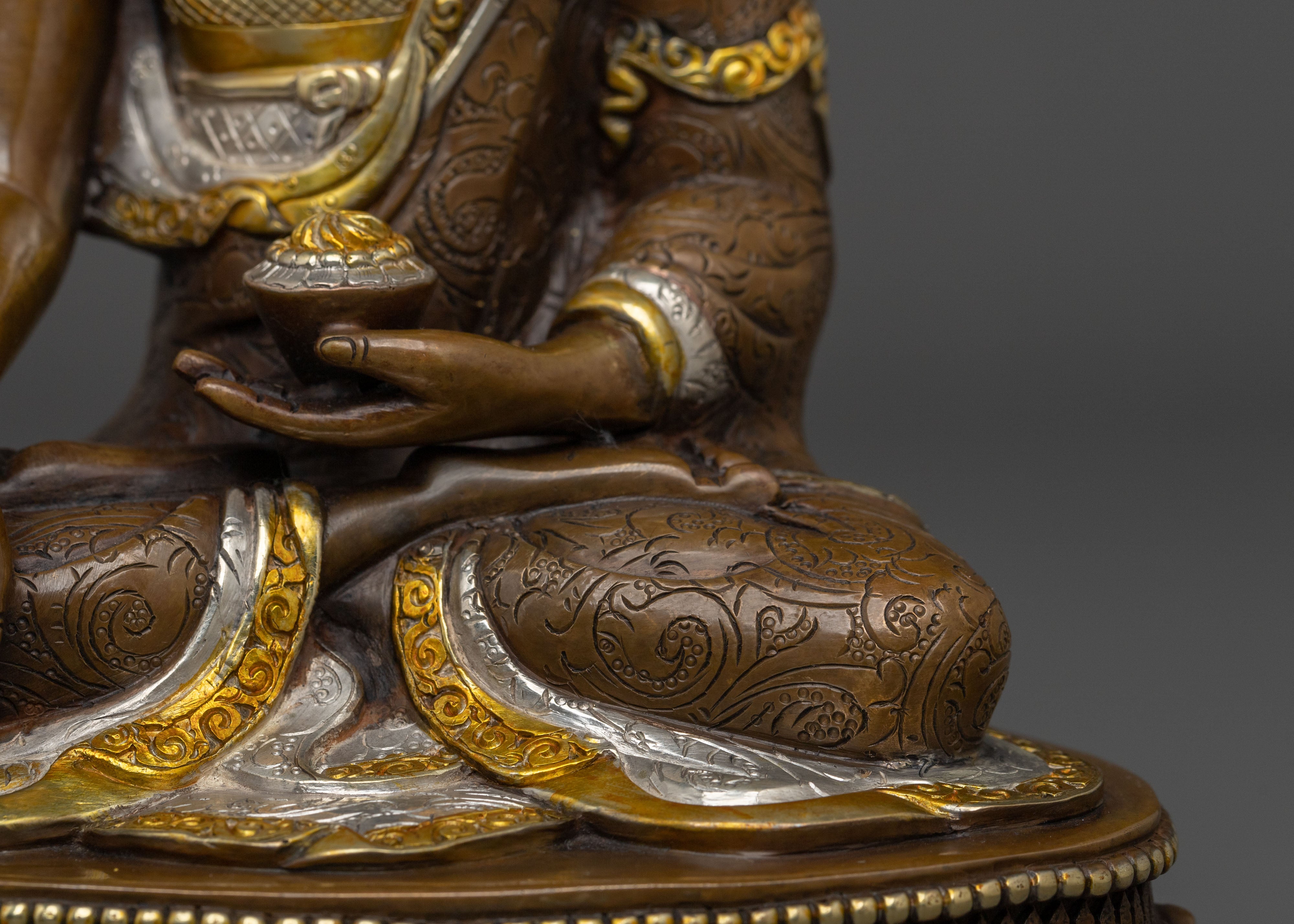 Shakyamuni Buddha Statue | Sacred Enlightenment