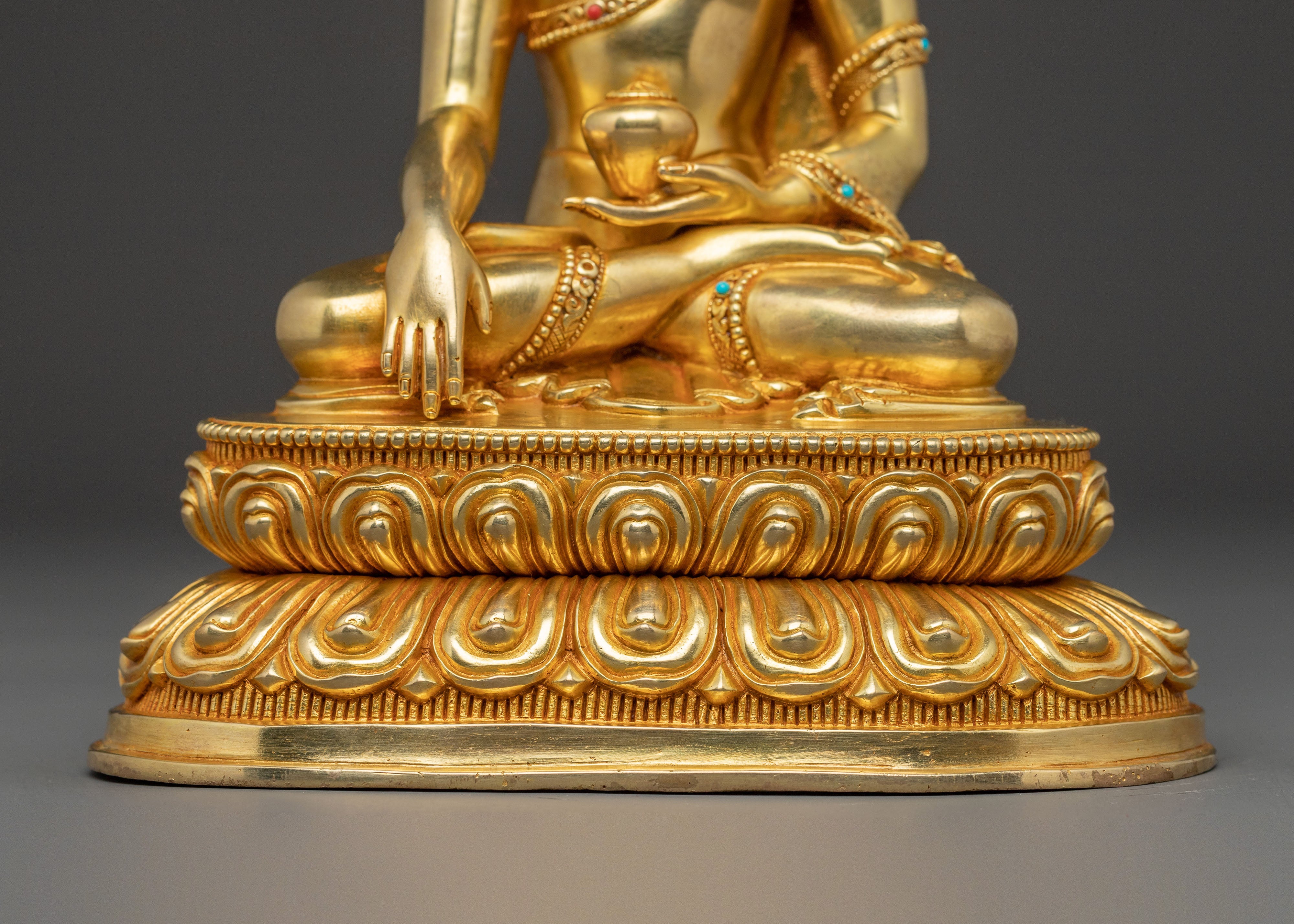 Enlightened Shakyamuni Buddha Sacred Sculpture – Hand-Gilded Serenity
