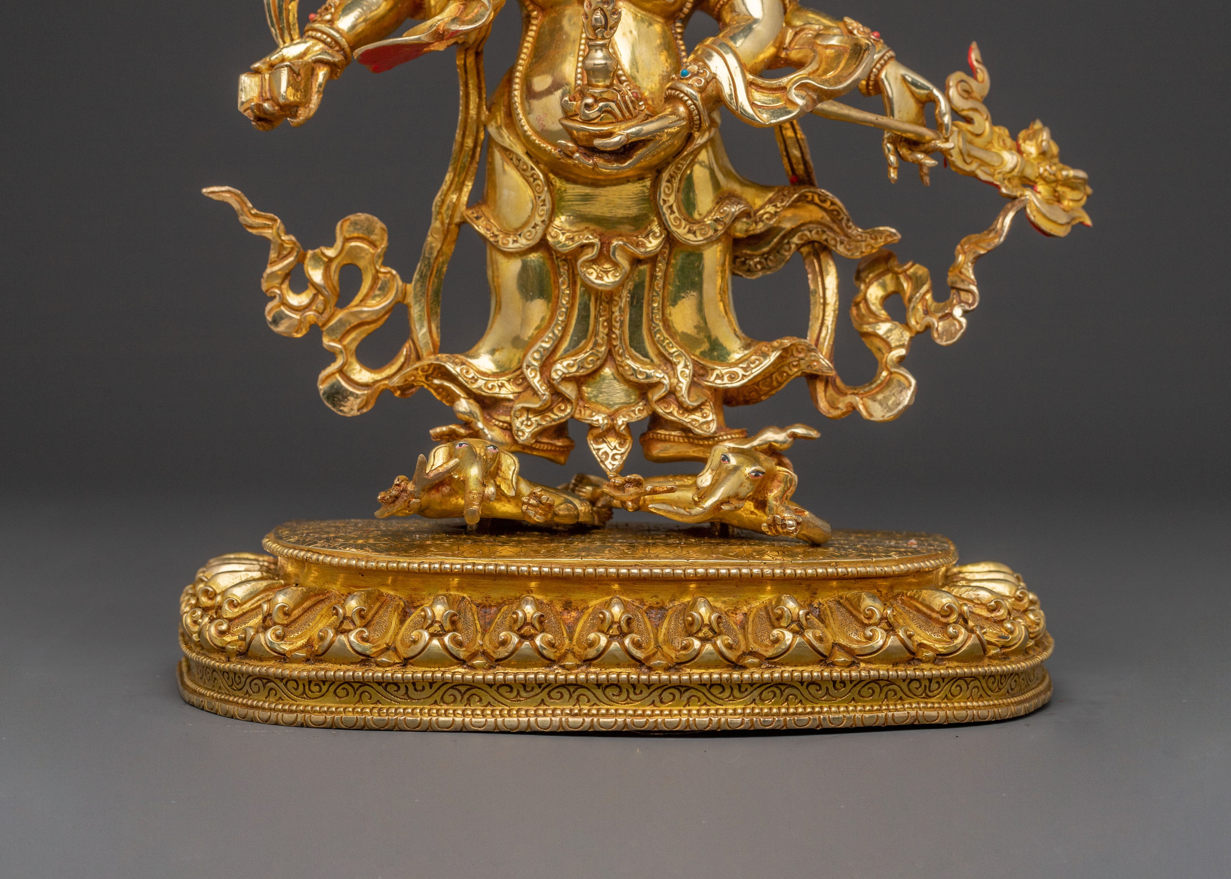 White mahakala Divine Statue