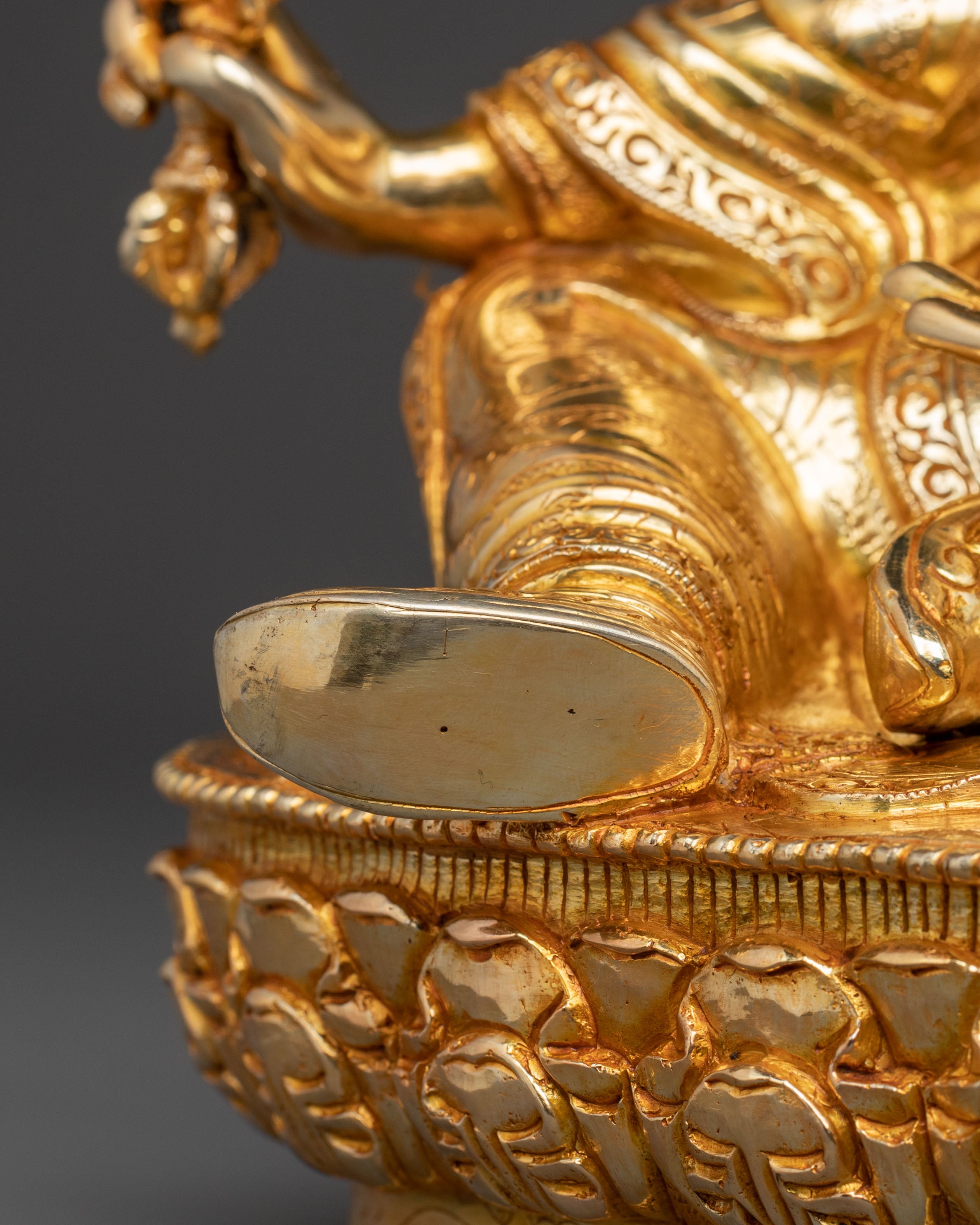 Vajrayana Guru Rinpoche Statue | Sacred Decor