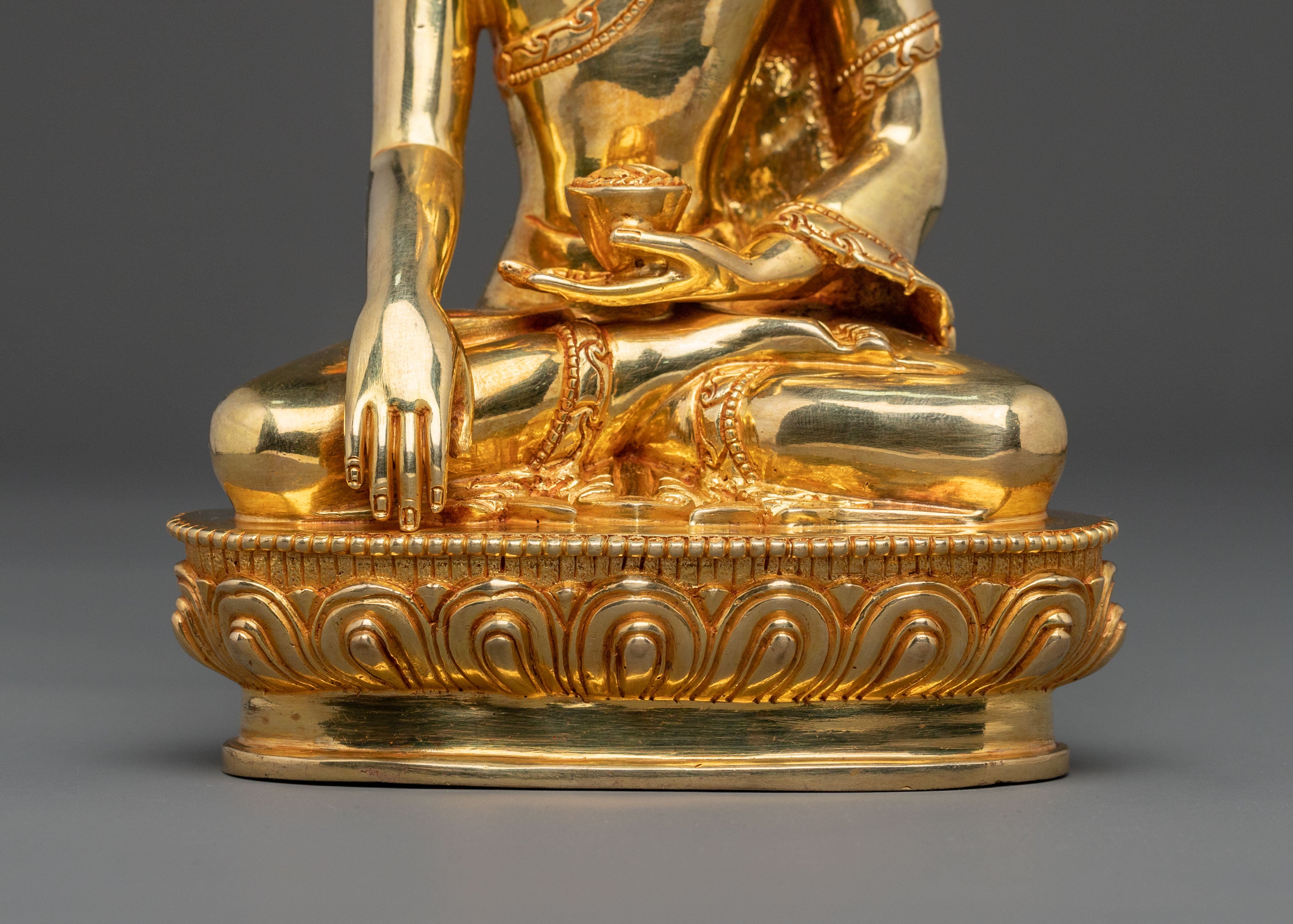 Shakyamuni Buddha Spiritual Statue | Path to Awakening