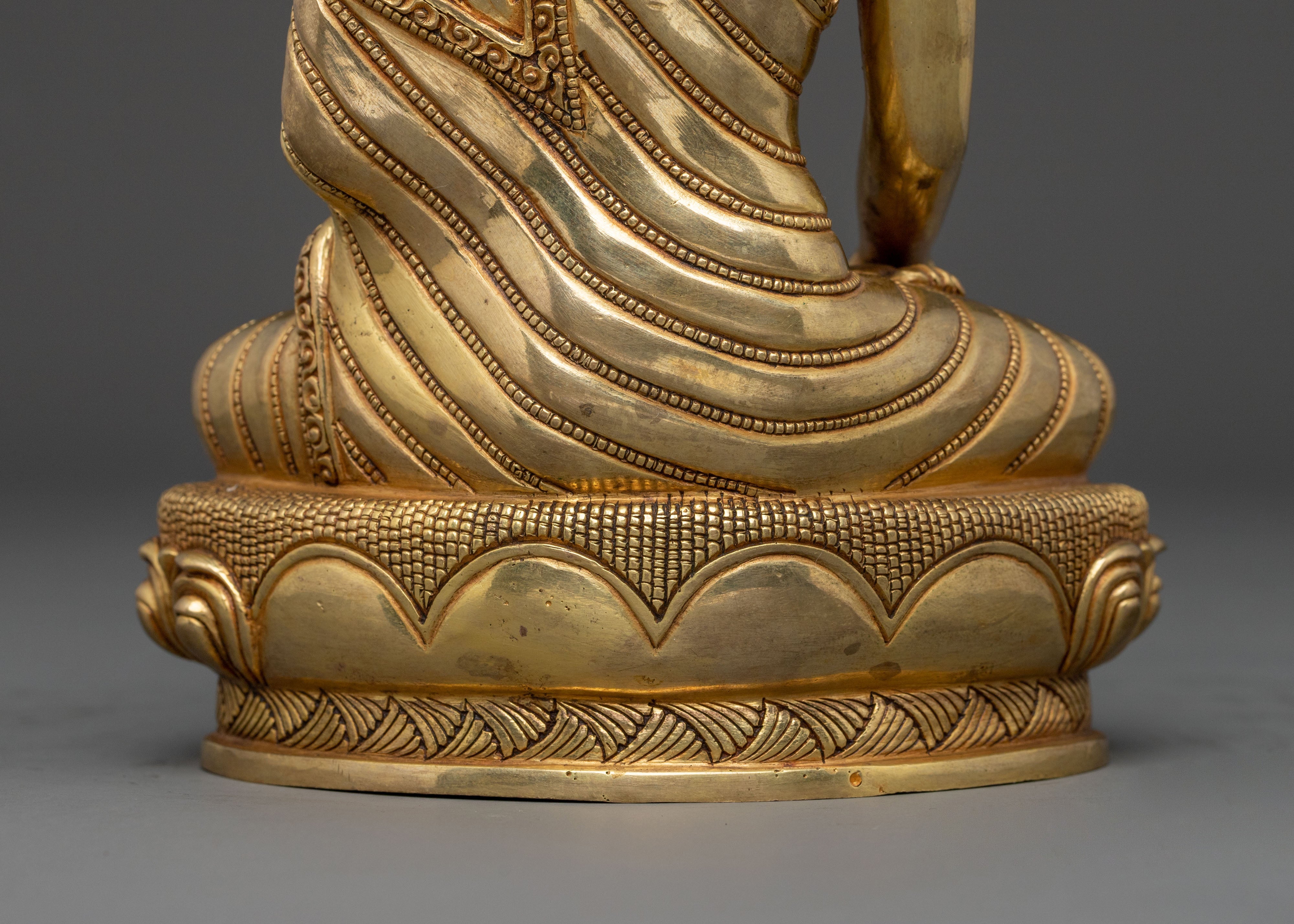 Shakyamuni Buddha Statue | Serene Idol