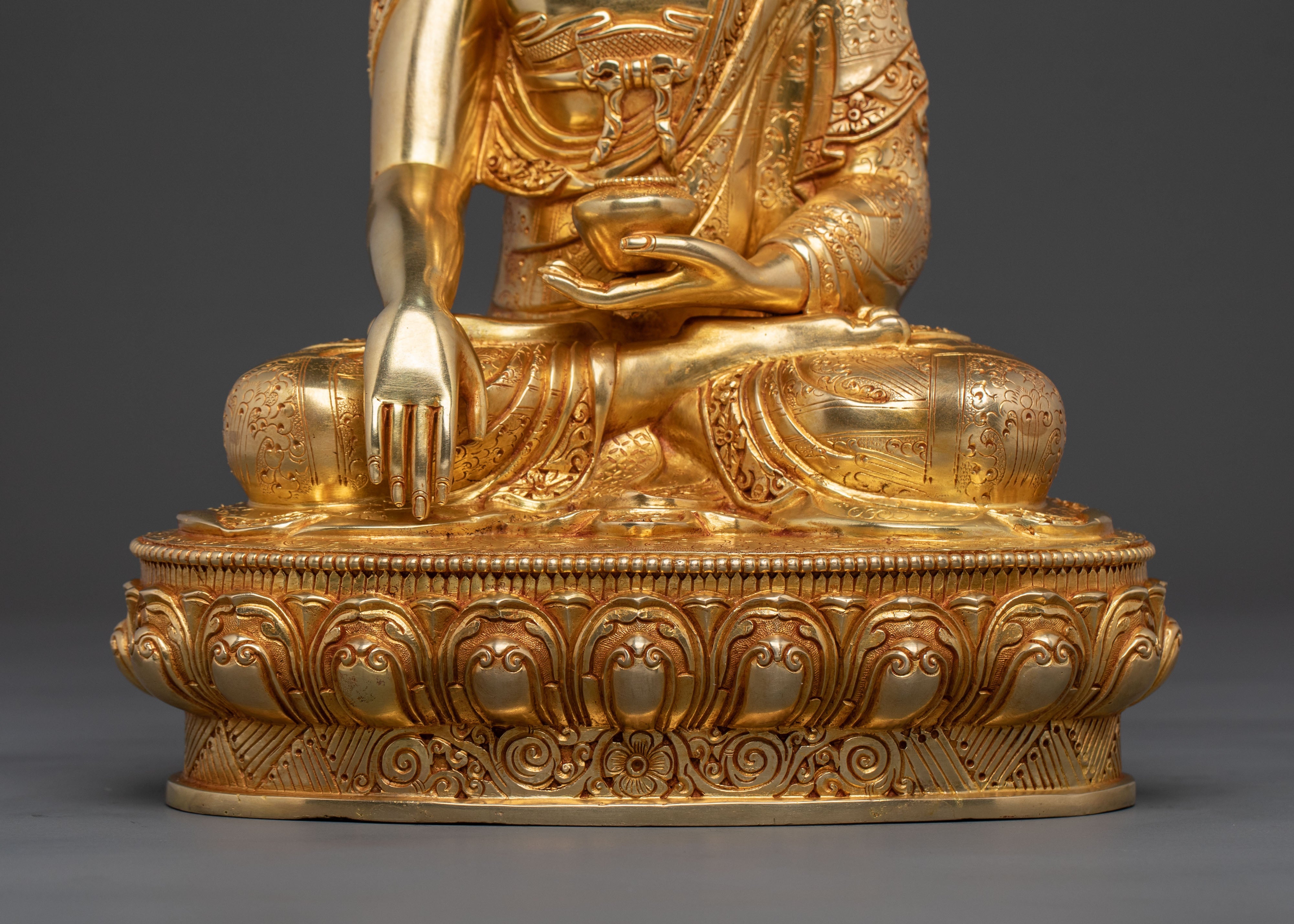 Shakyamuni Buddha Statue | Enlightened Sage