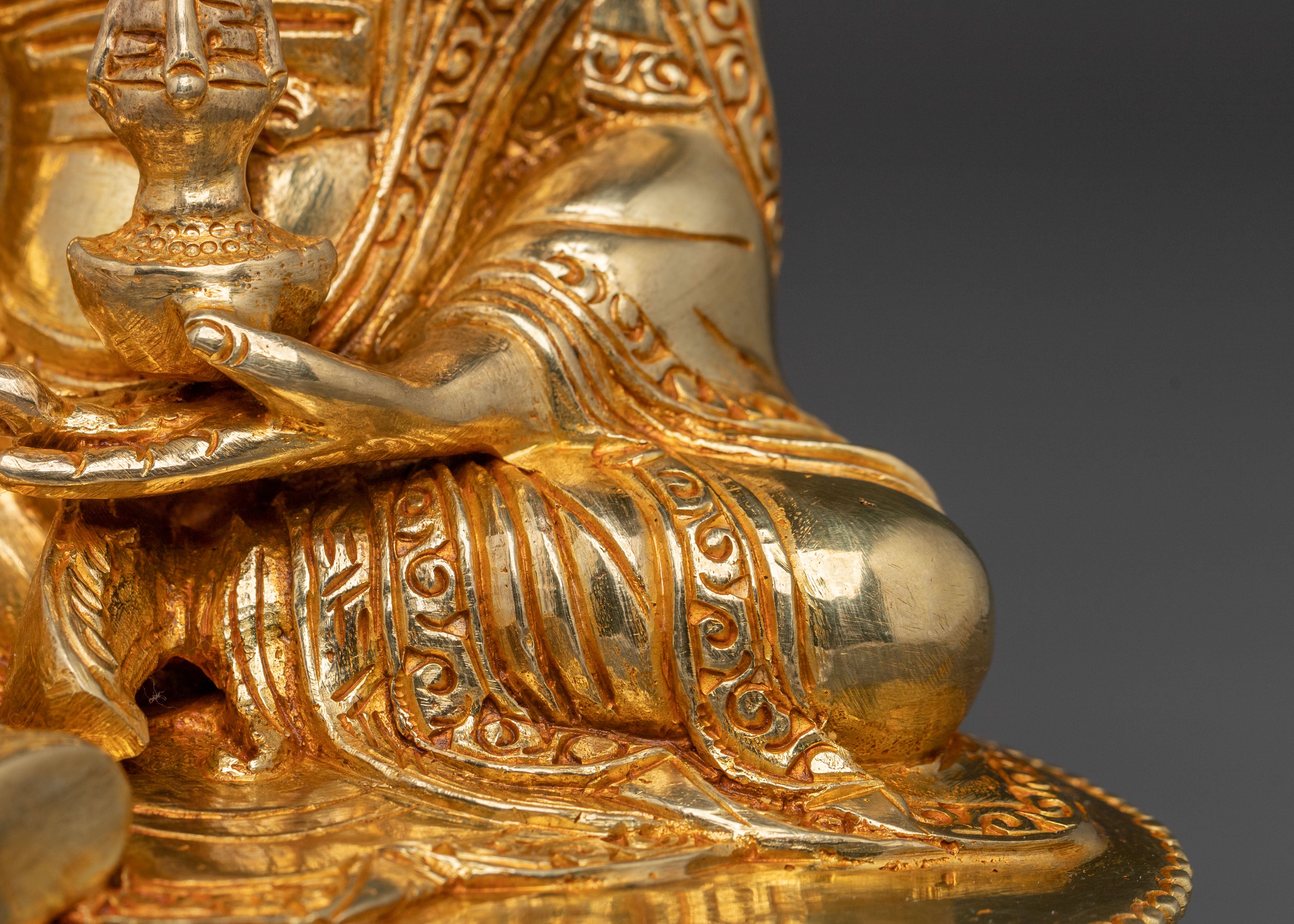 Guru Rinpoche Statue: Enlightened Master