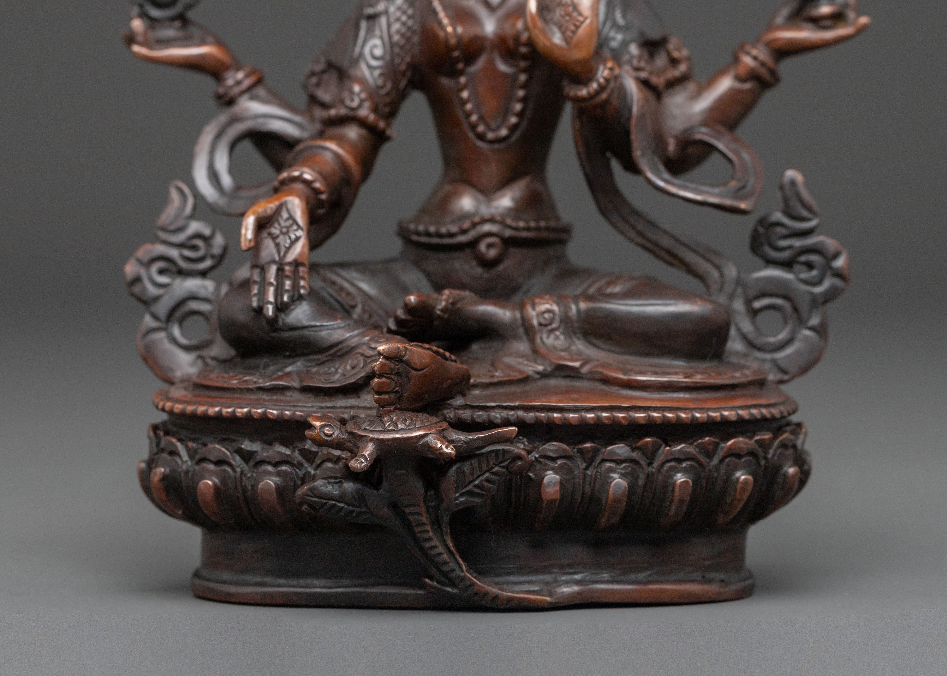 Goddess Laxmi Statue: Embodiment of Fortune