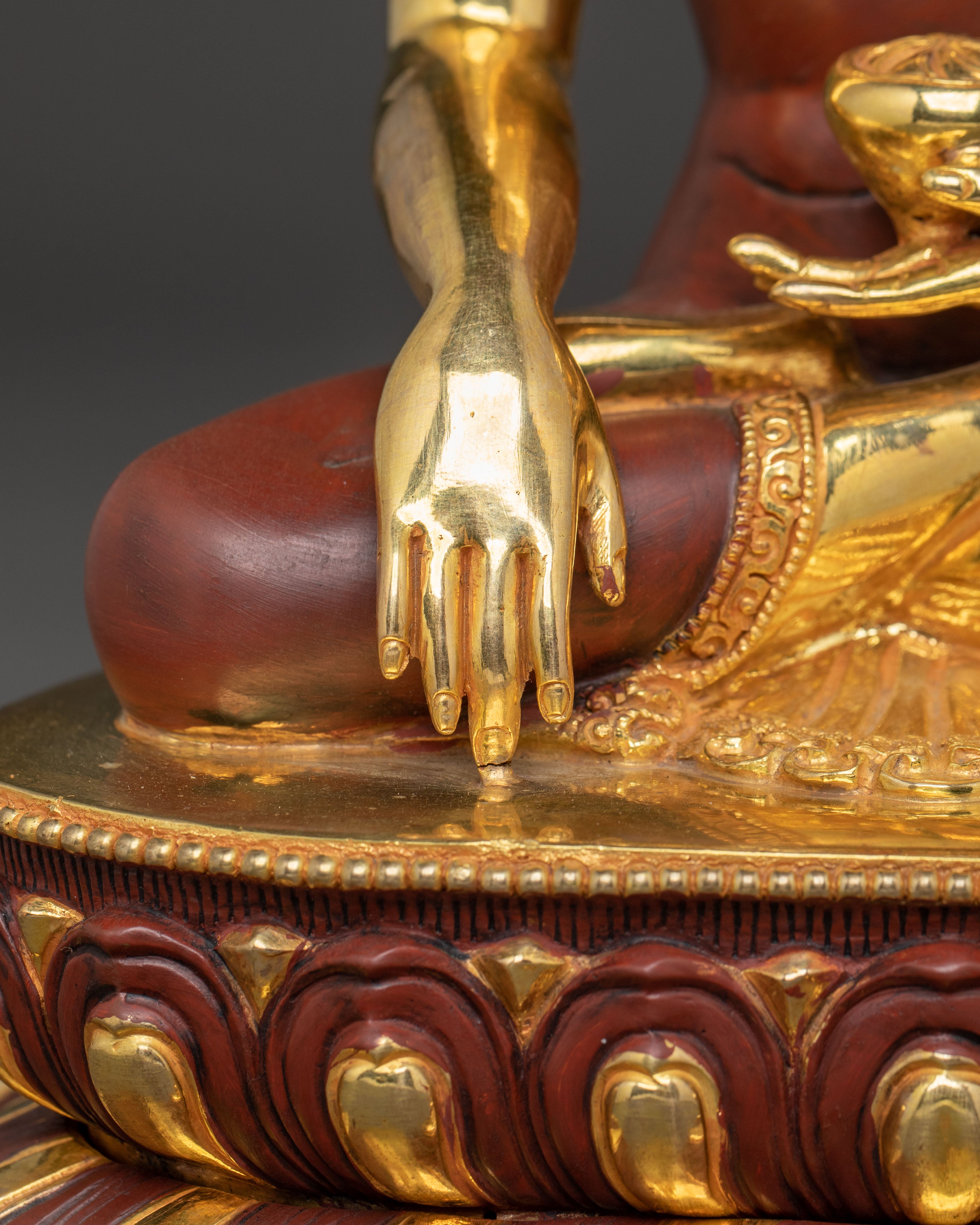 Shakyamuni Buddha Statue: The Enlightened Teacher