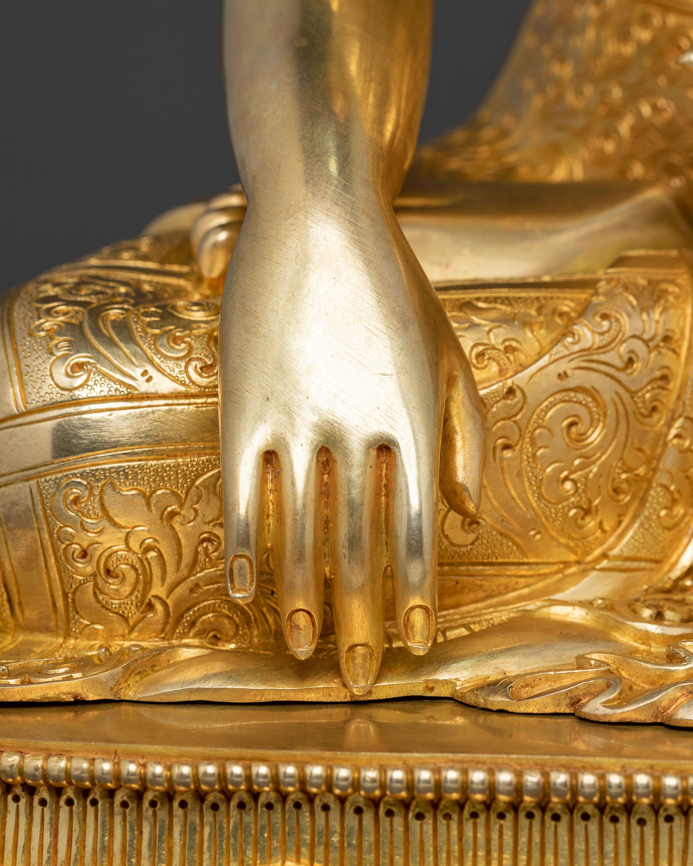 Shakyamuni Spiritual Statue: 24K Gold Gilded Icon
