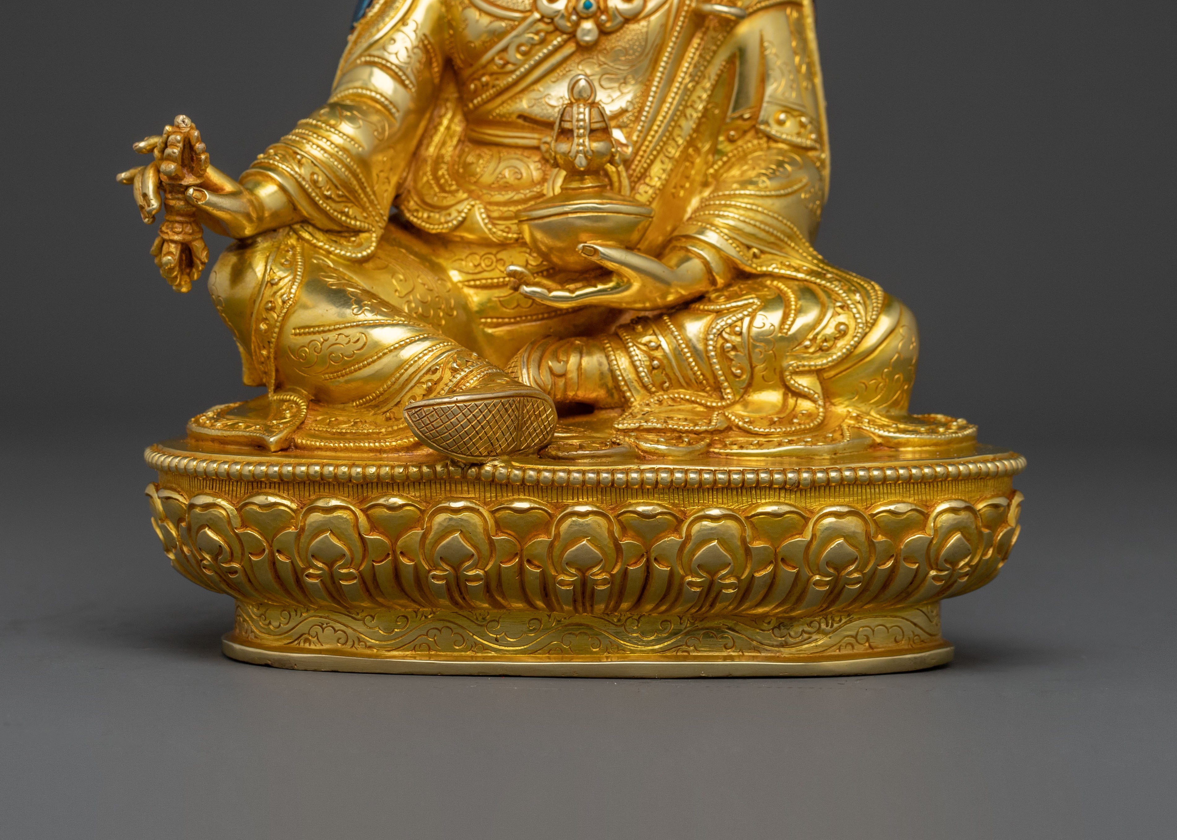 Guru Rinpoche Statue | Symbol of Enlightenment
