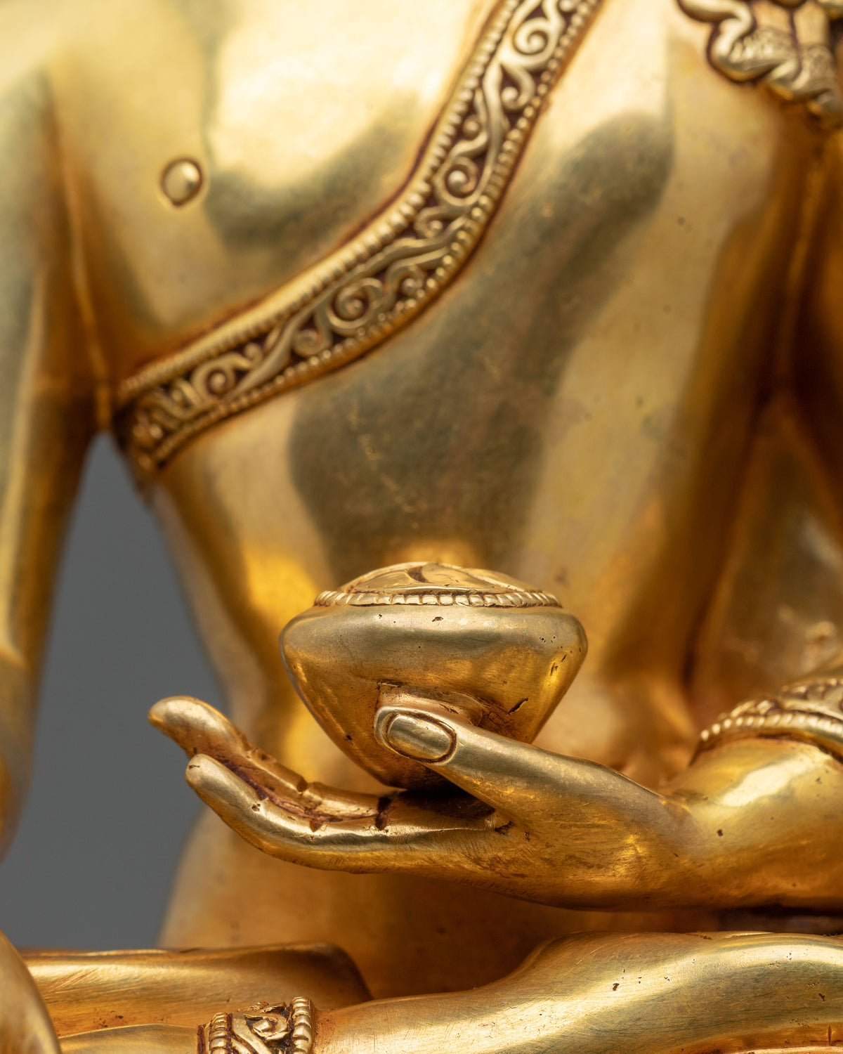 Shakyamuni Buddha Copper Statue | 24k Gold Gilded Figurine