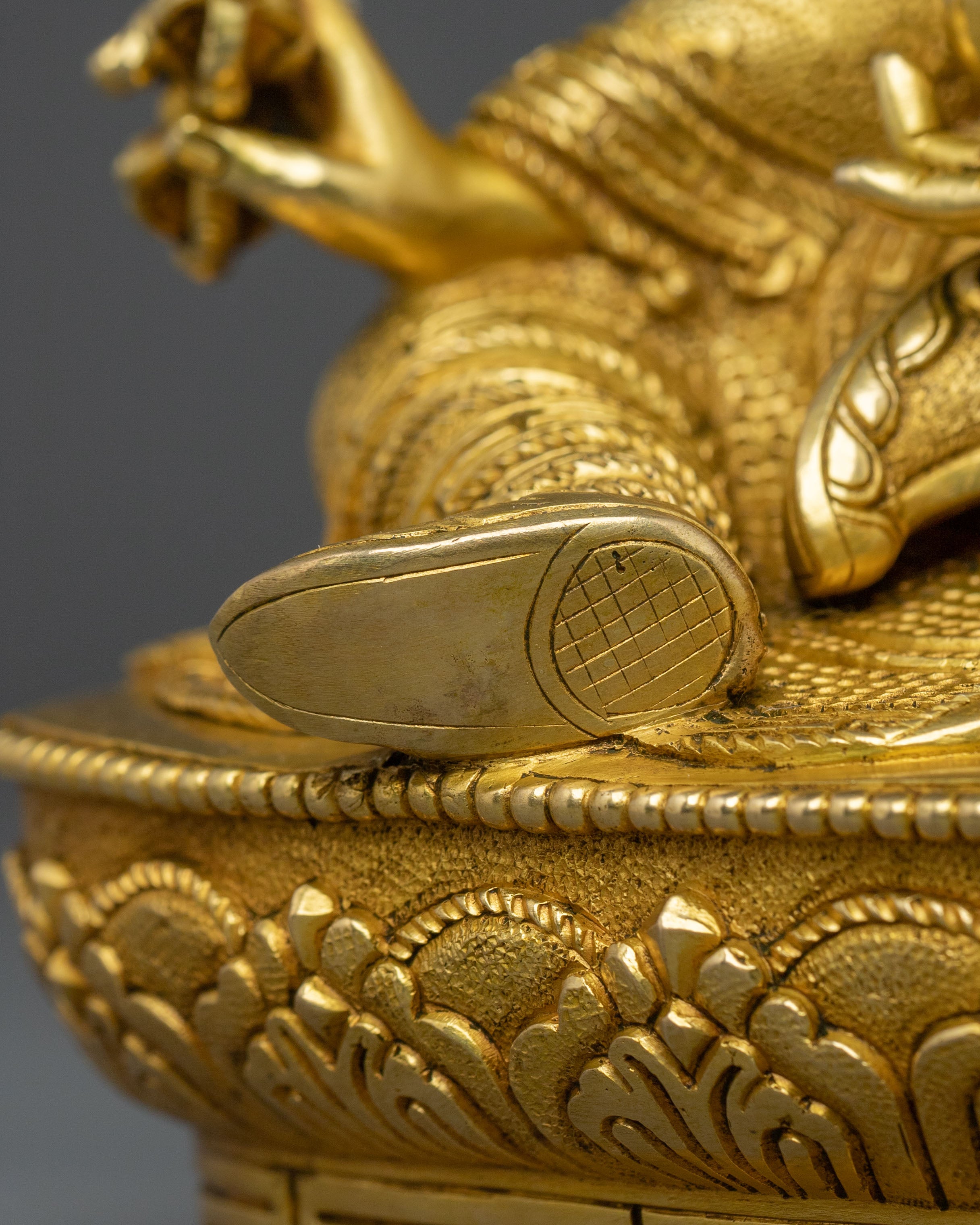 Guru Rinpoche Buddhist Shrine Statue | Buddhist Shrine Sculpture