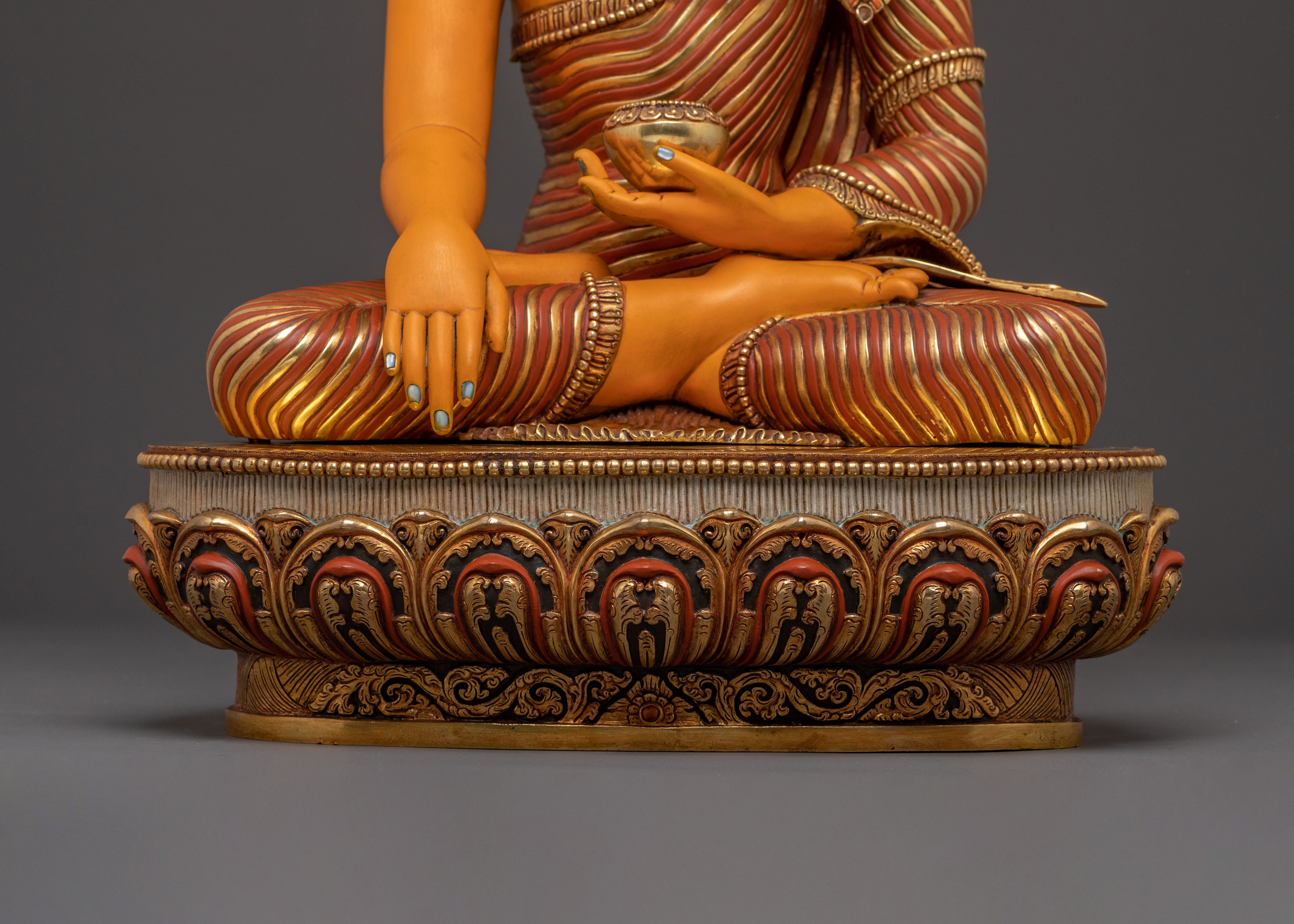 Divine Shakyamuni Buddha Golden Statue | Altar Decor
