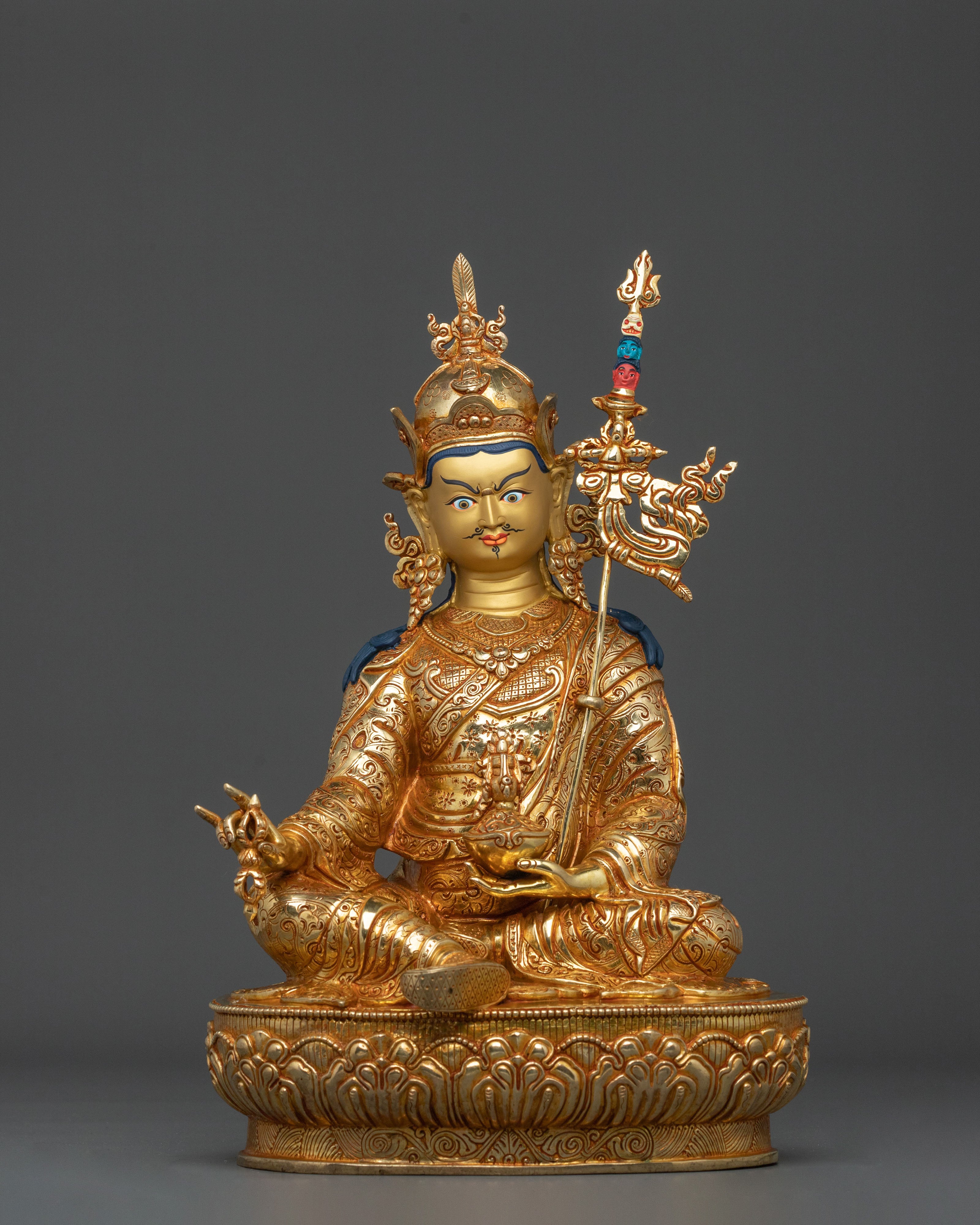 Guru Rinpoche Statue