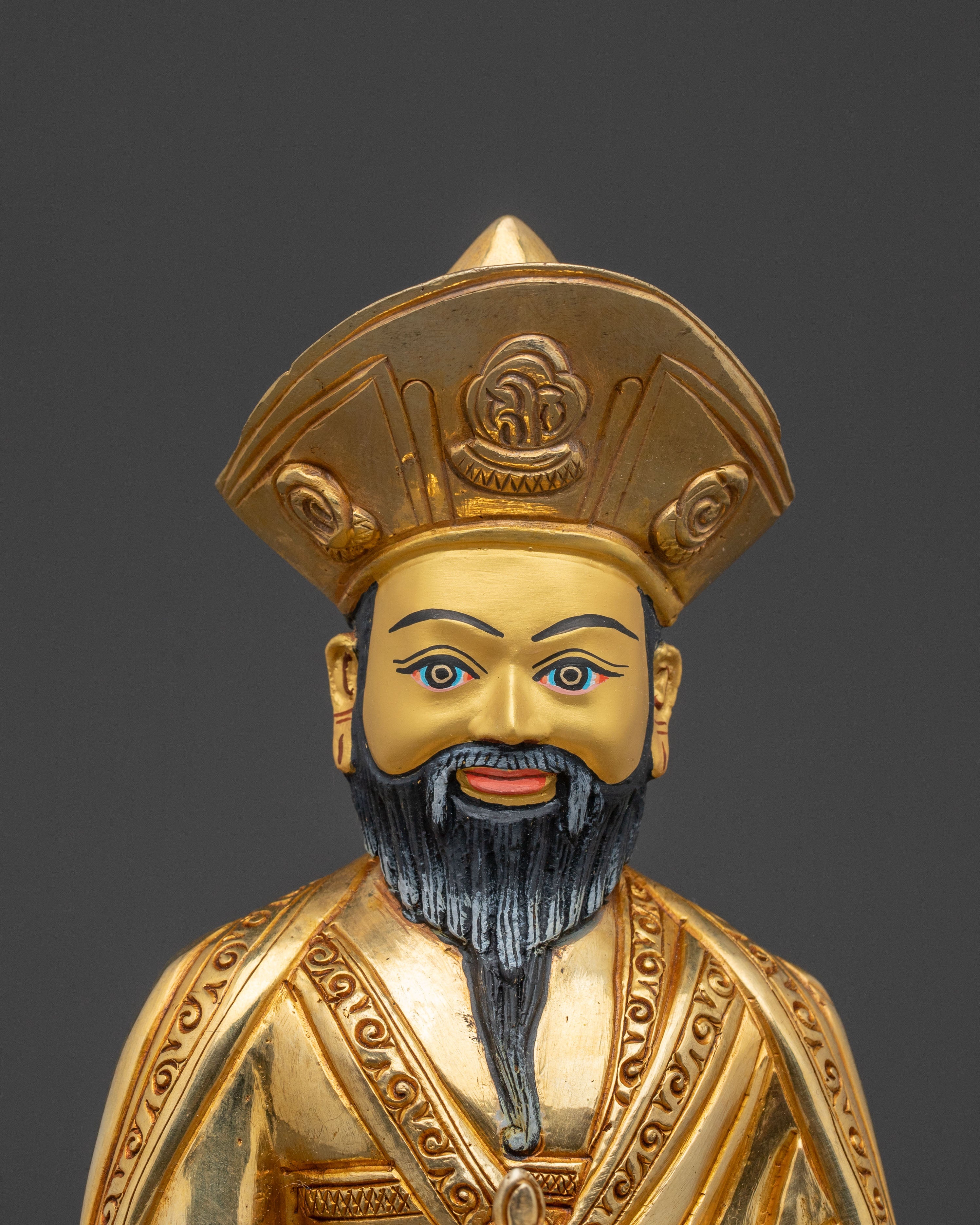 Divine Guru Shapdum Statue – Hand-Gilded Copper Artistry