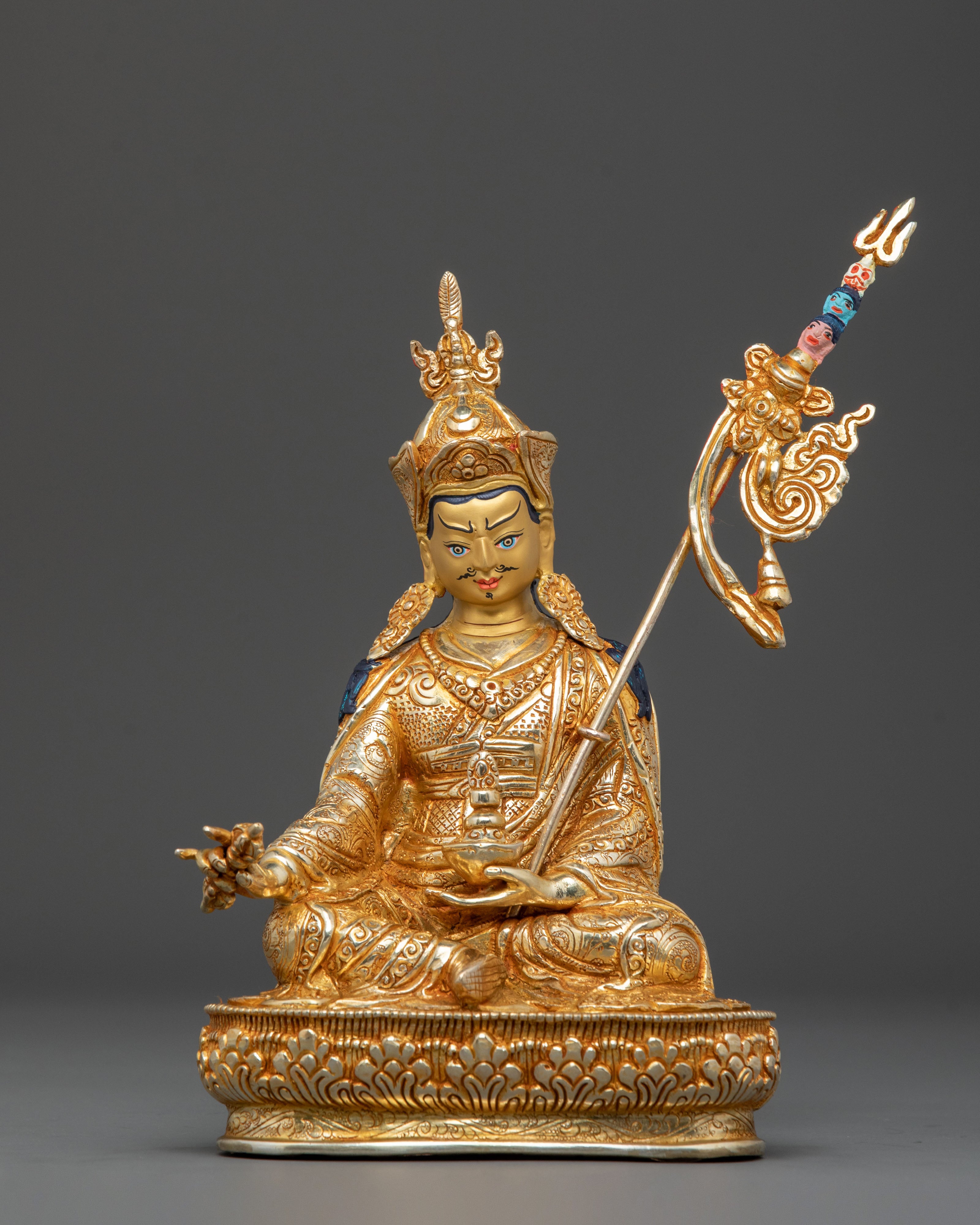 Guru Rinpoche Statue