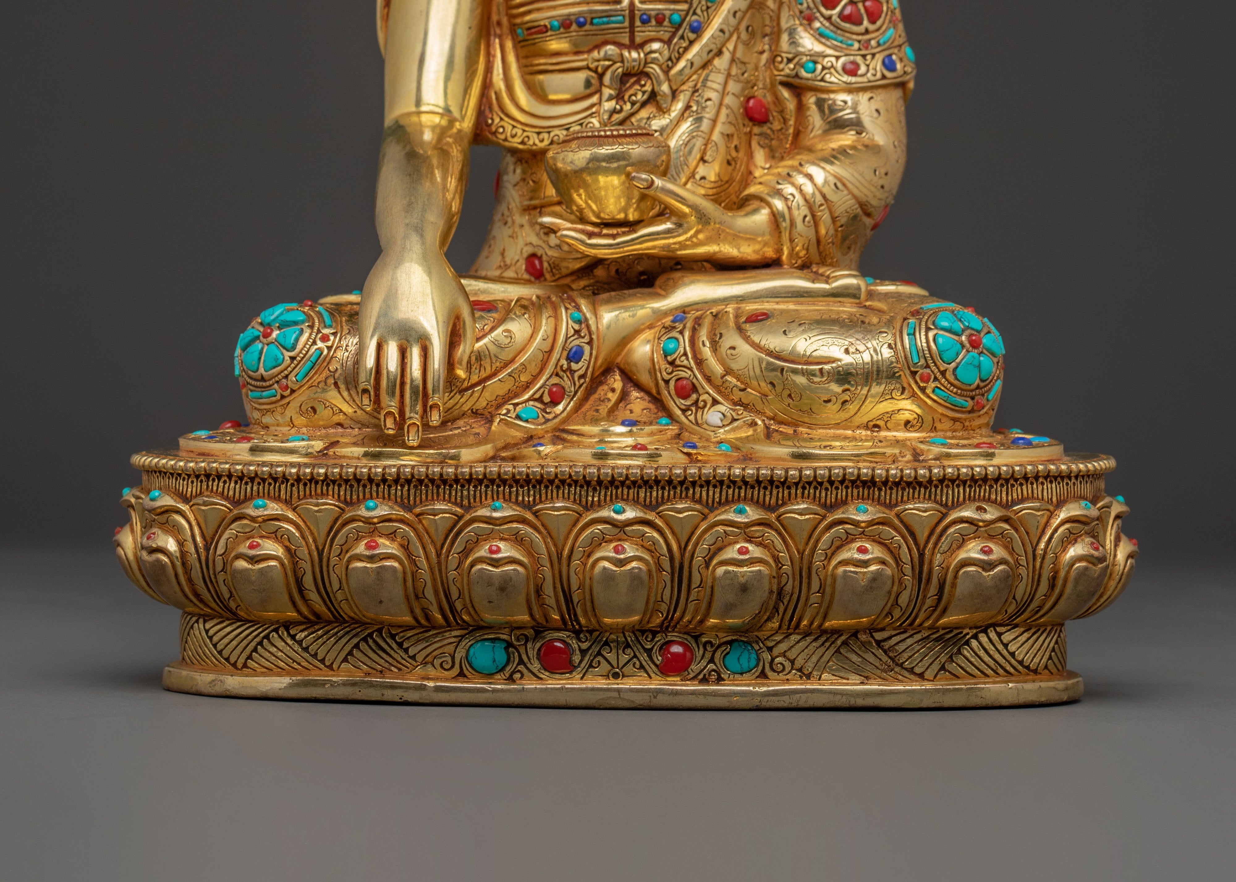 Shakyamuni BuddhaStatue with Handcarved Gemstones
