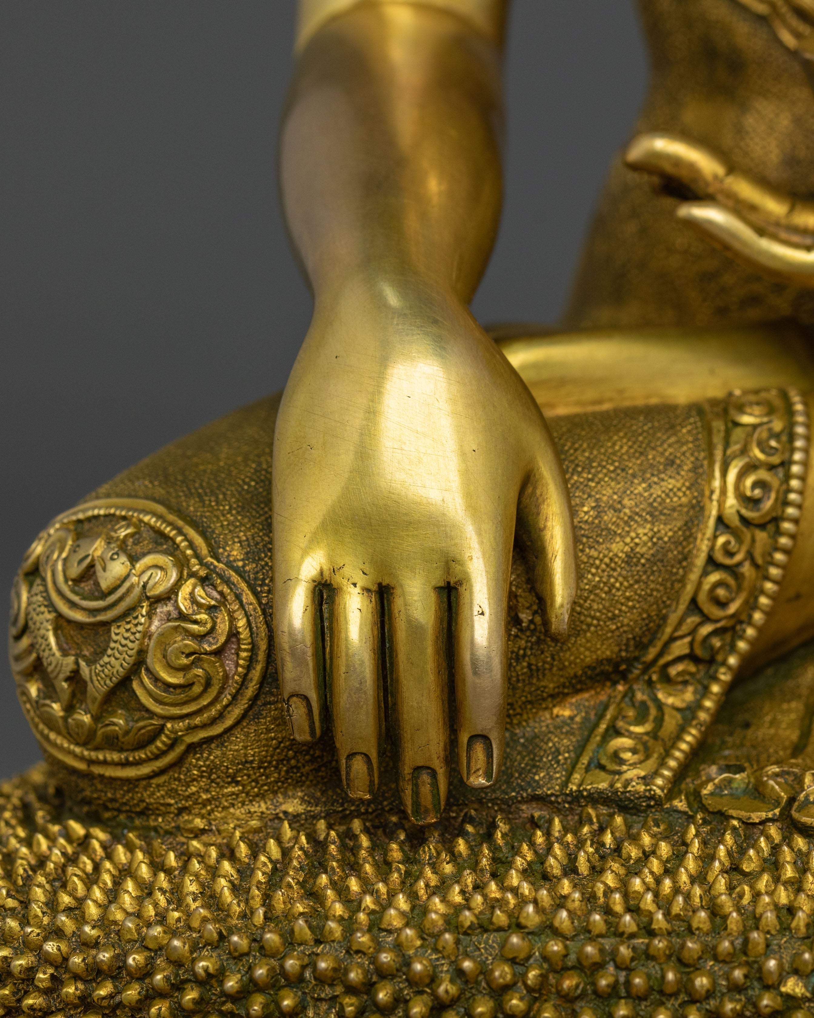 Founder of Buddhism Shakyamuni Buddha Golden Statue