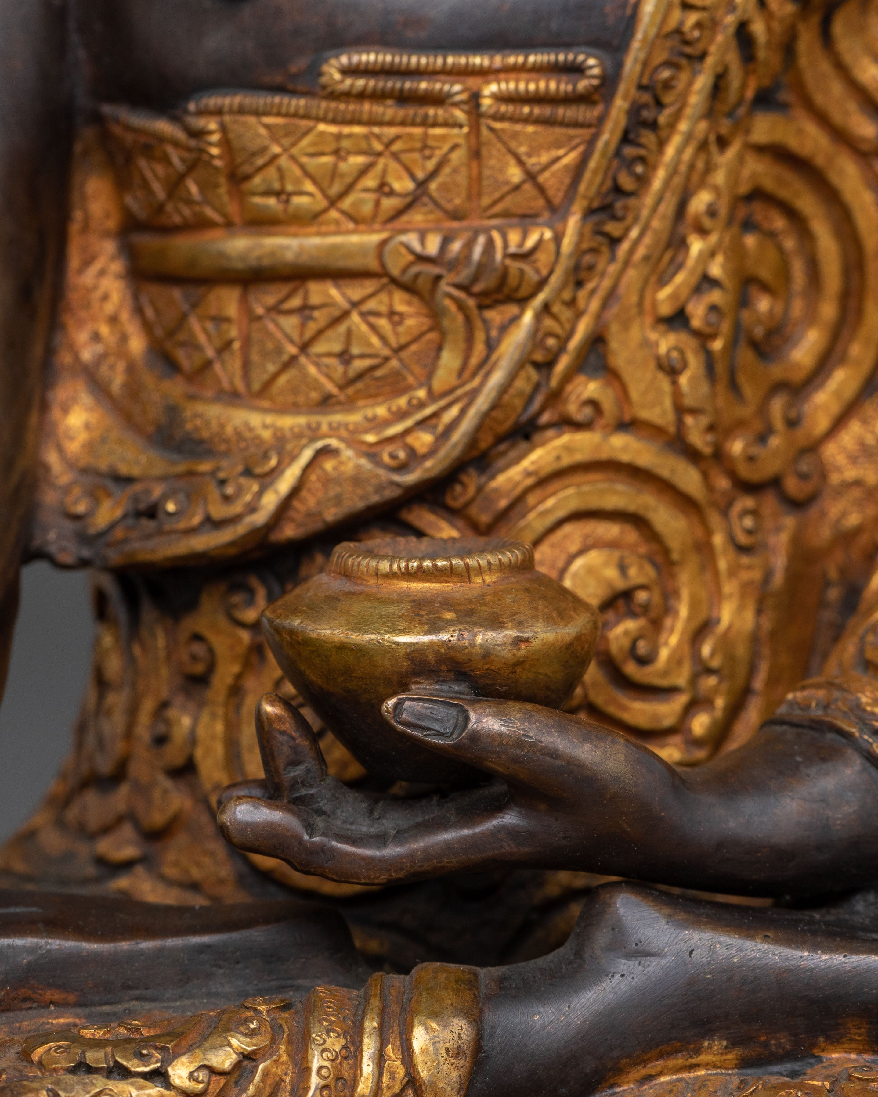 Shakyamuni Buddha Statue | Peaceful Figurine