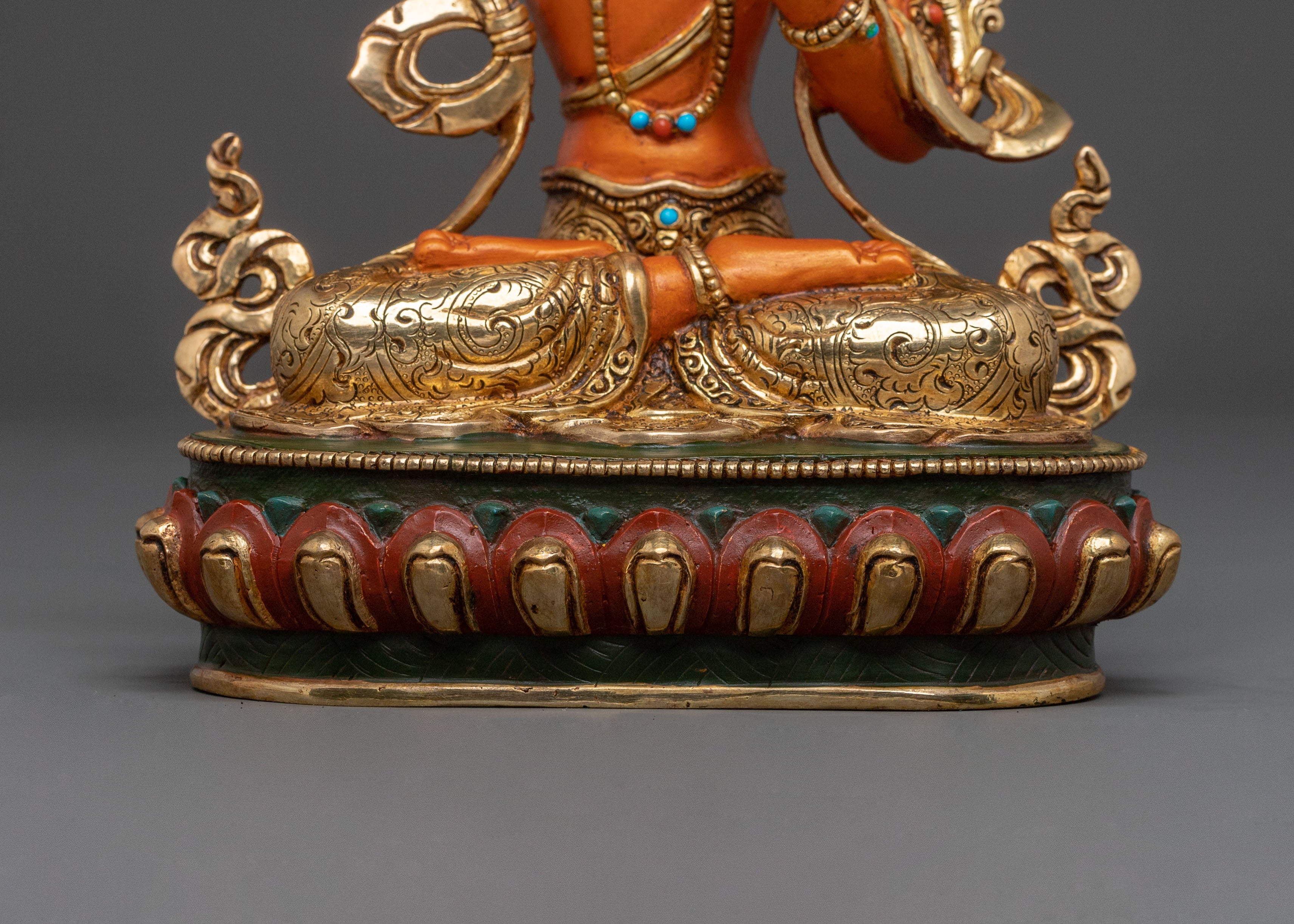 Manjushri Statue: Symbol of Wisdom & Enlightenment