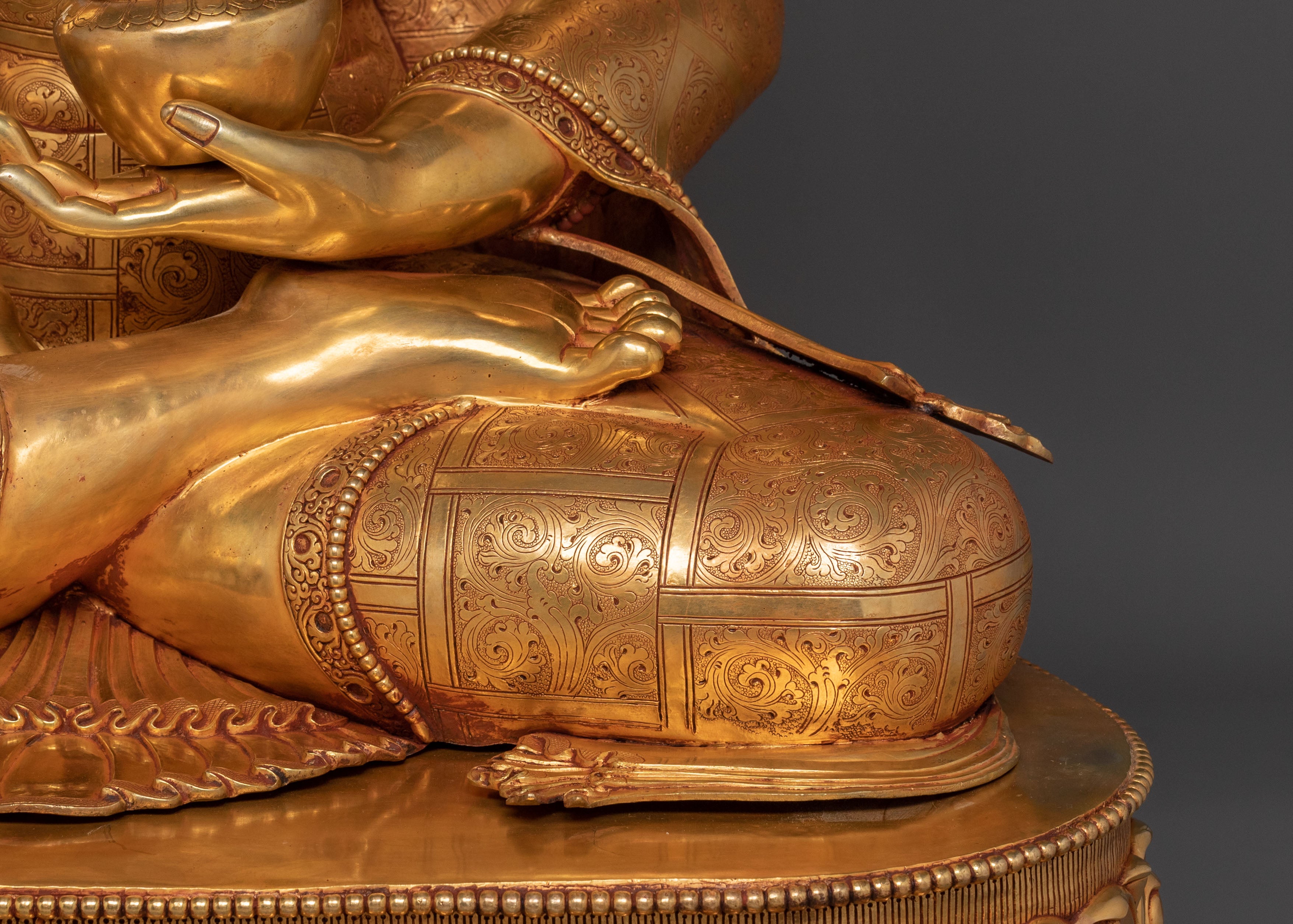 Shakyamuni Buddha Statue | 24K Gold Gilded Buddhist Icon