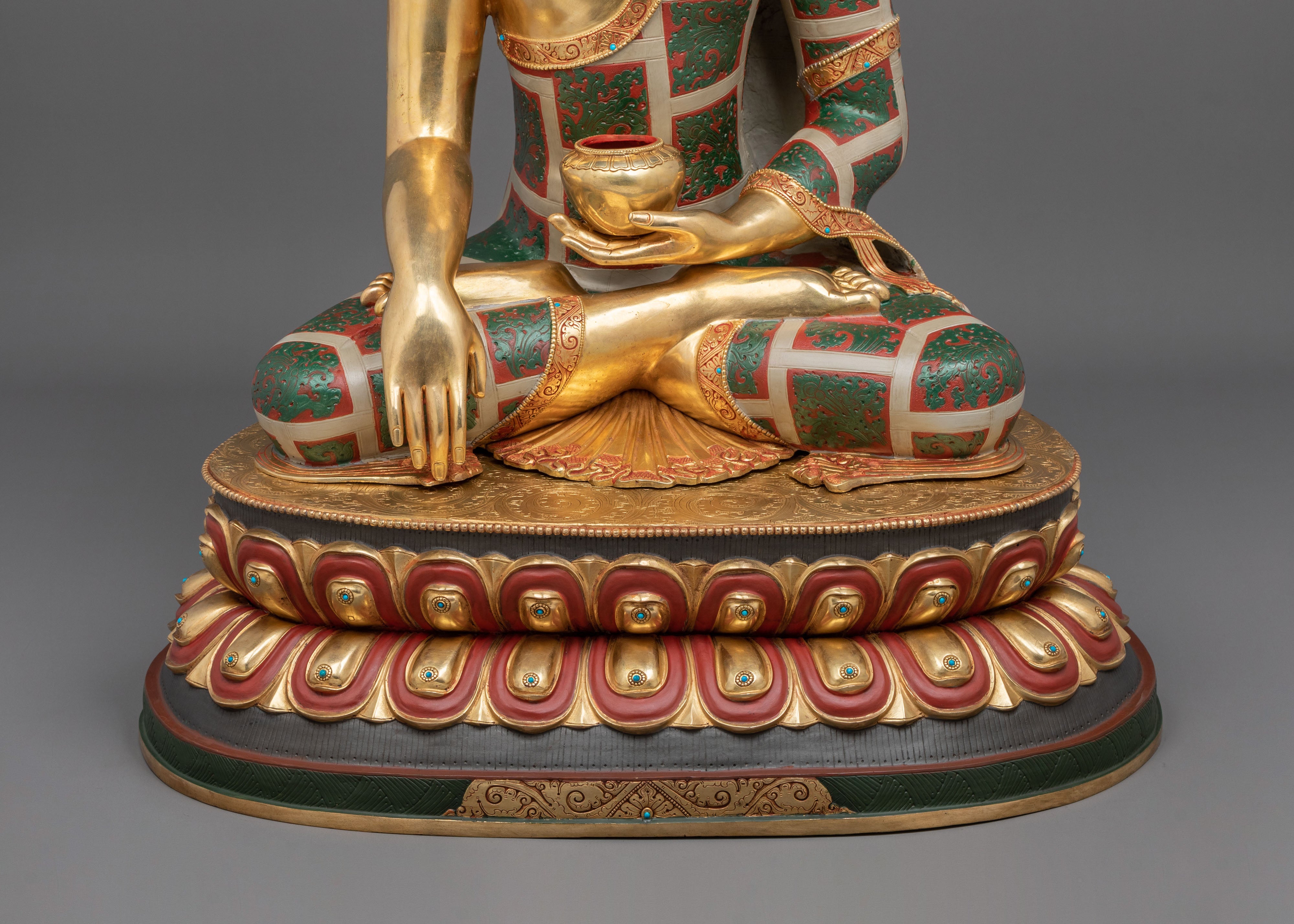 Shakyamuni Buddha Statue | 24K Gold Gilded Artistry
