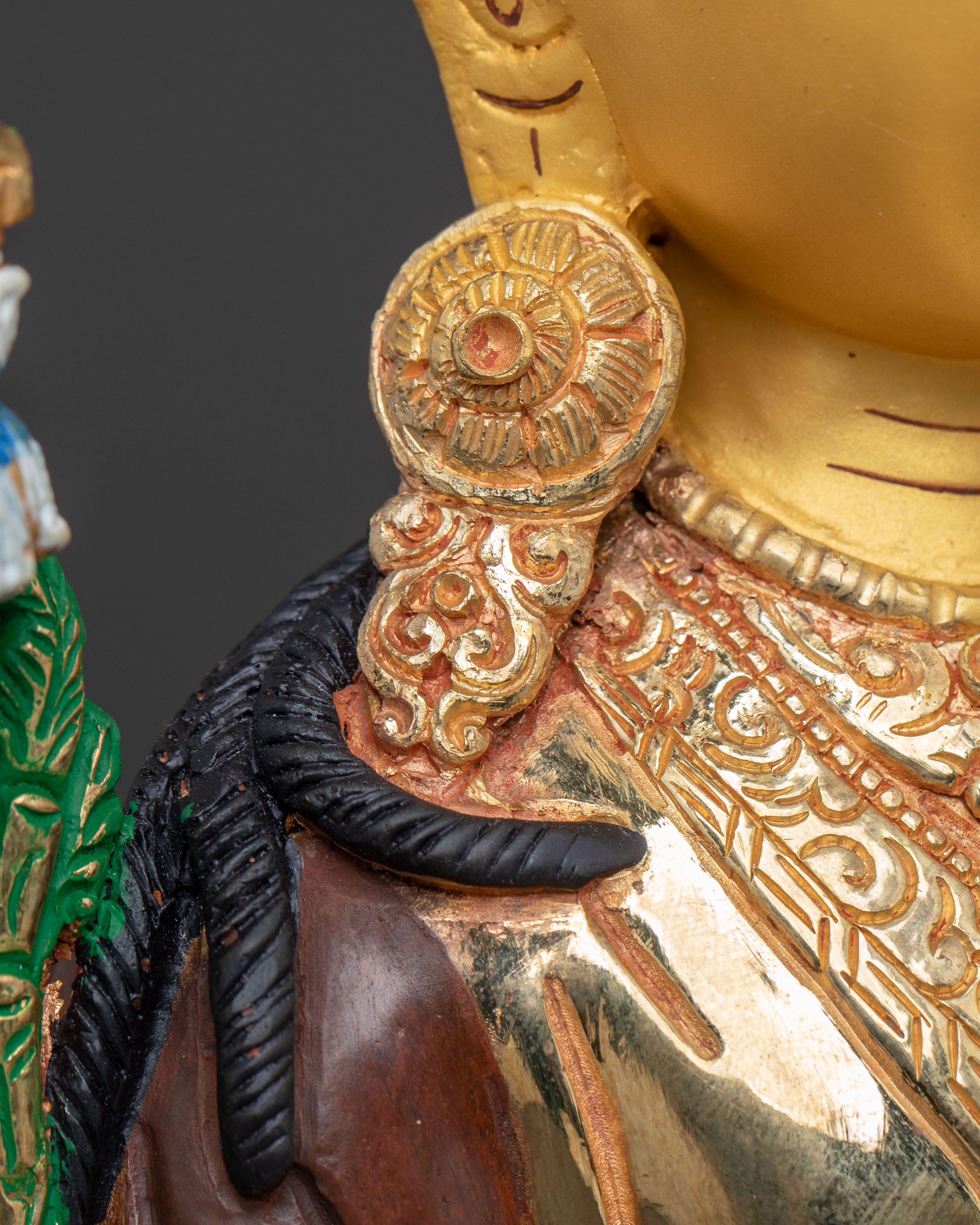 Yuthok Yontan Gonpo Statue: Founder of Tibetan Medicine