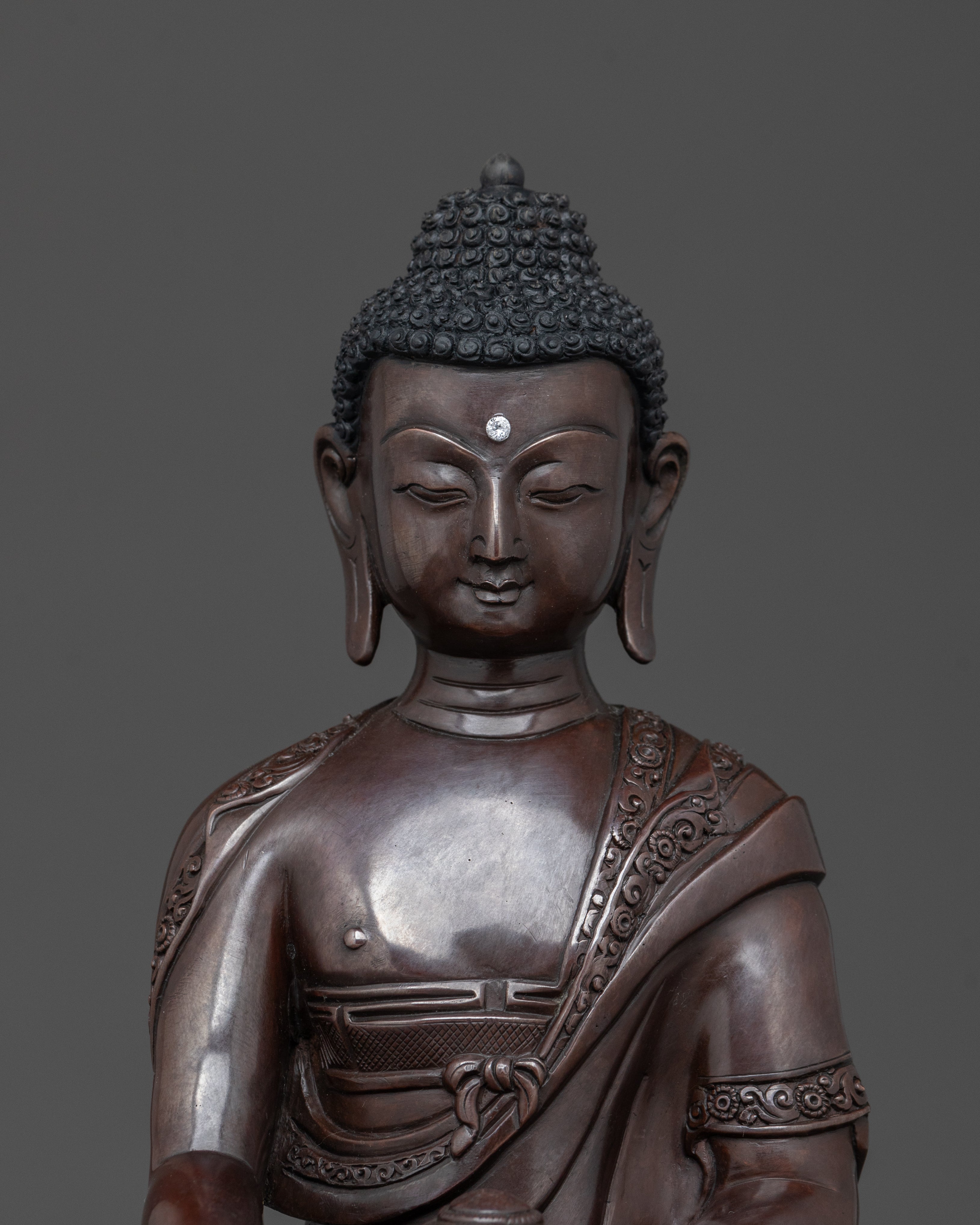 Shakyamuni Buddha: Buddhist Sacred Figurine