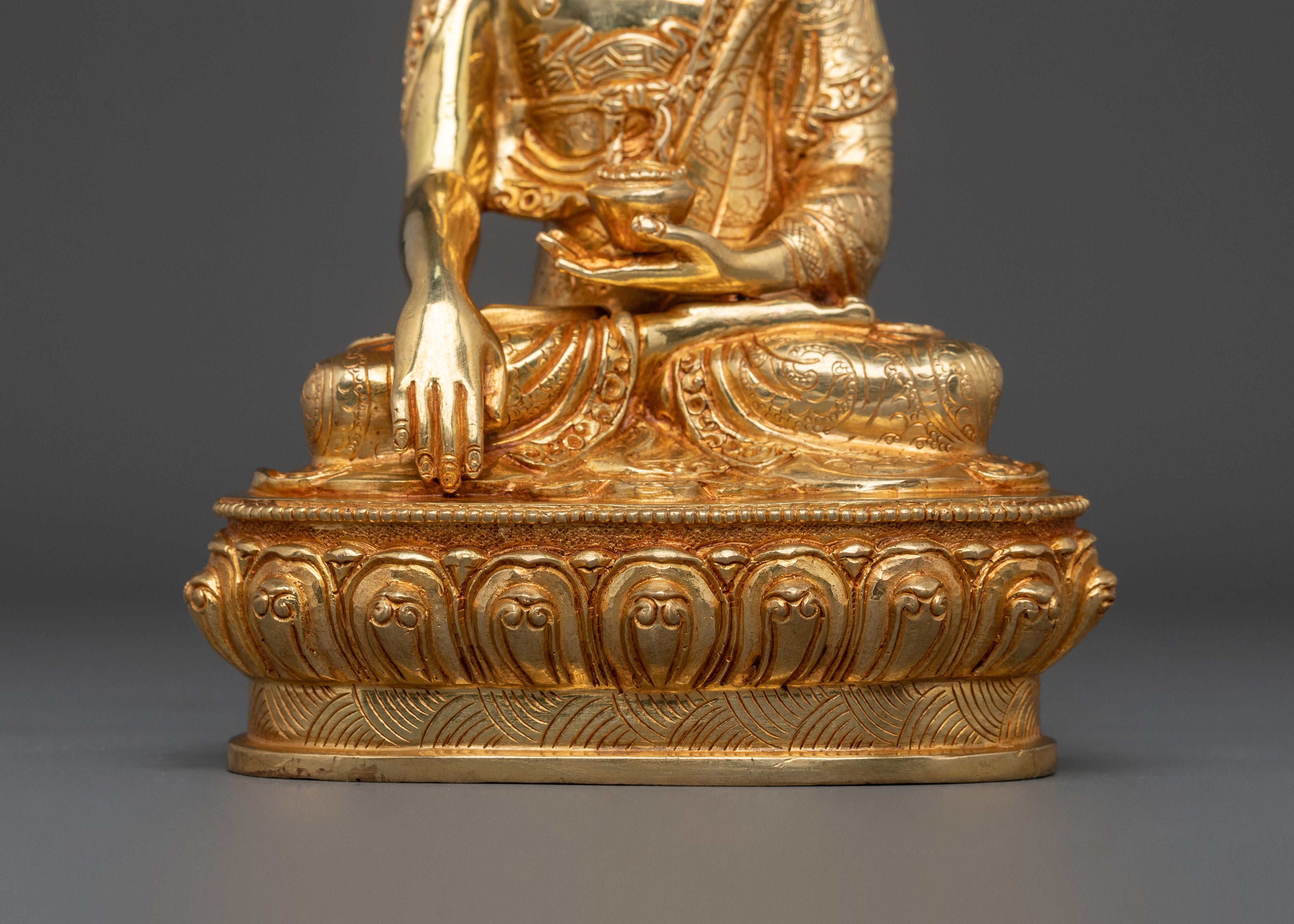 Shakyamuni Buddha Figurine: Founder of Buddhism