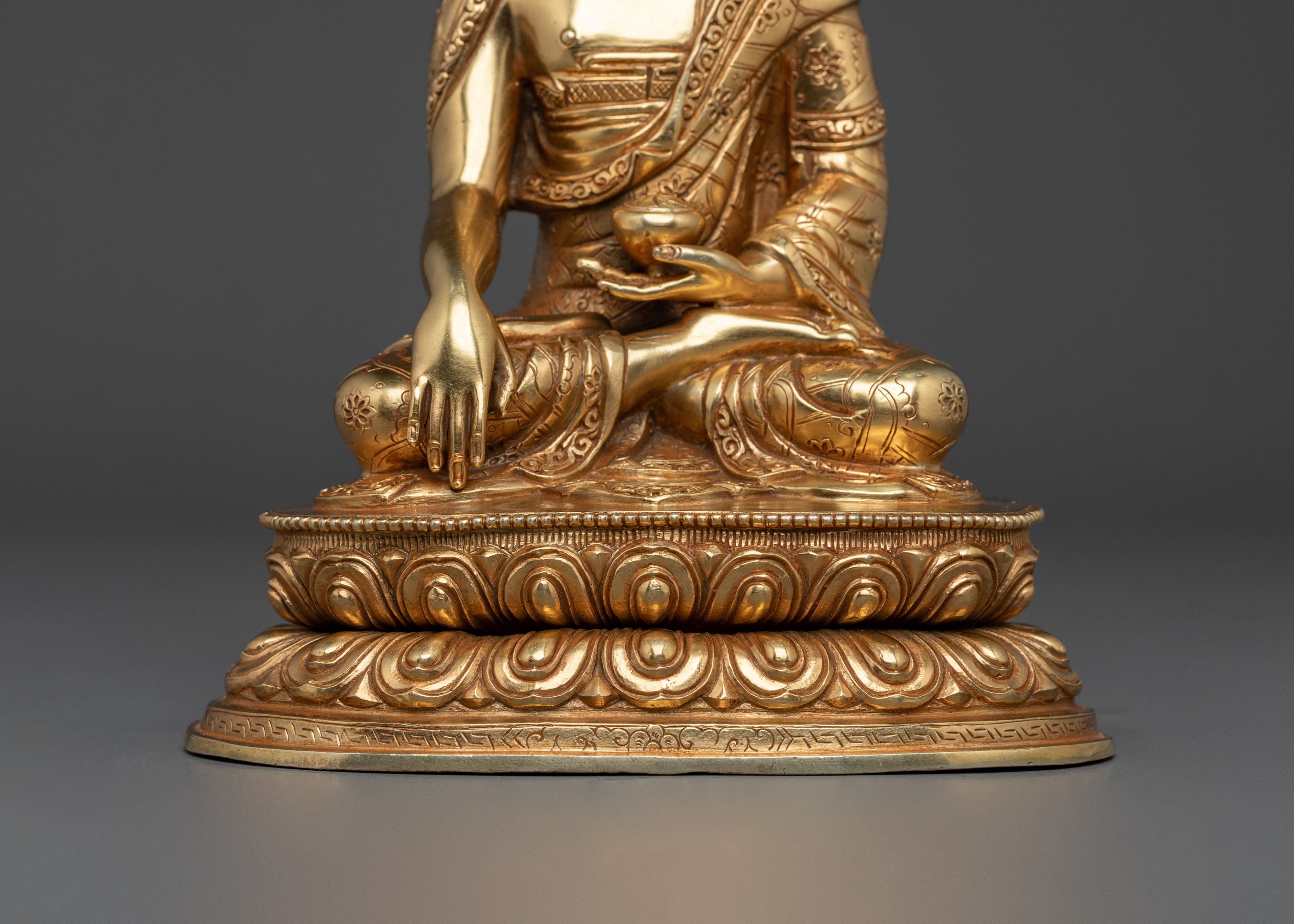 Shakyamuni Buddha Sacred Statue for Buddhist Shrine