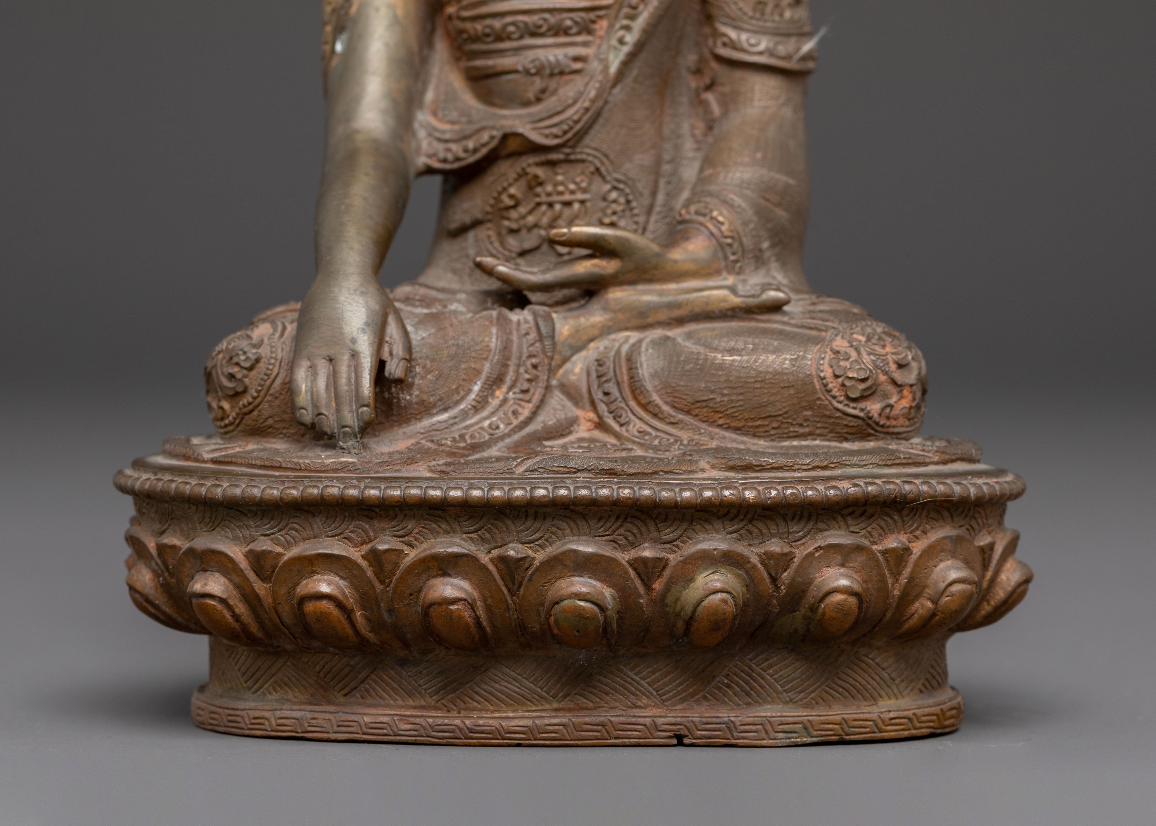 Handcrafted Gautam Buddha Oxidized Copper Statue – Antique Finish
