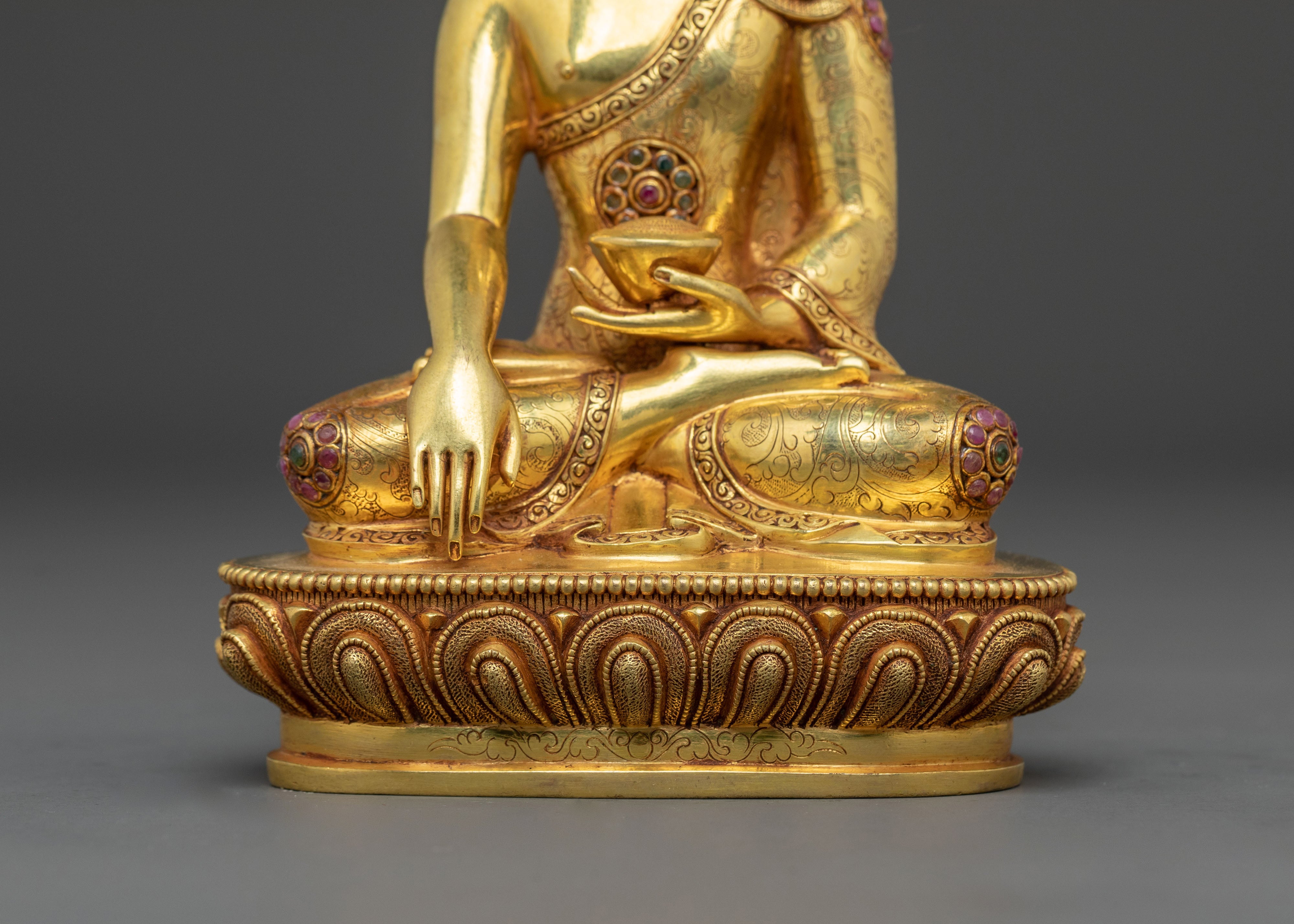 Shakyamuni Buddha Sacred Statue | Embodiment of Tranquility