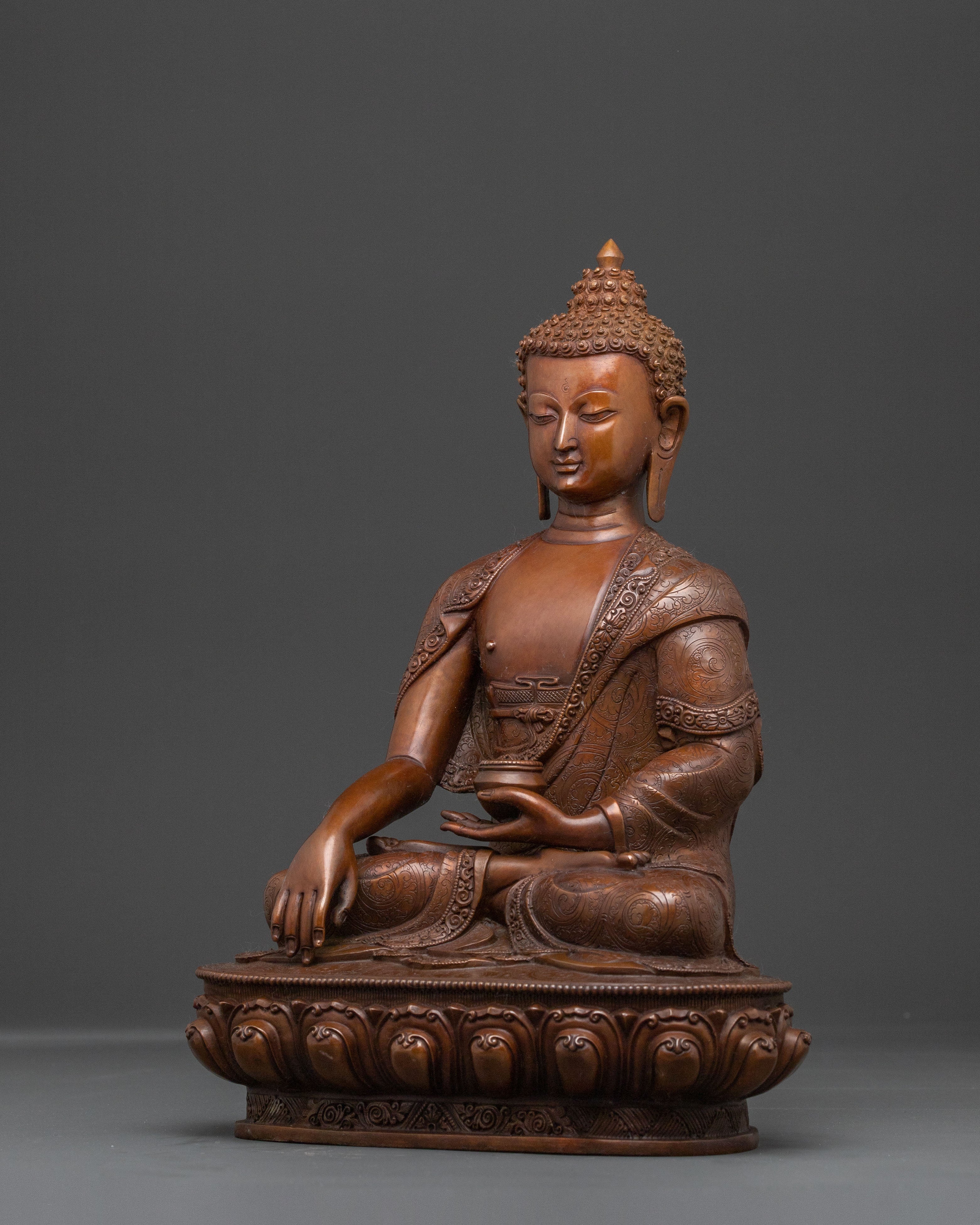 Traditional Shakyamuni Buddha Copper Statue | Oxidized Serenity