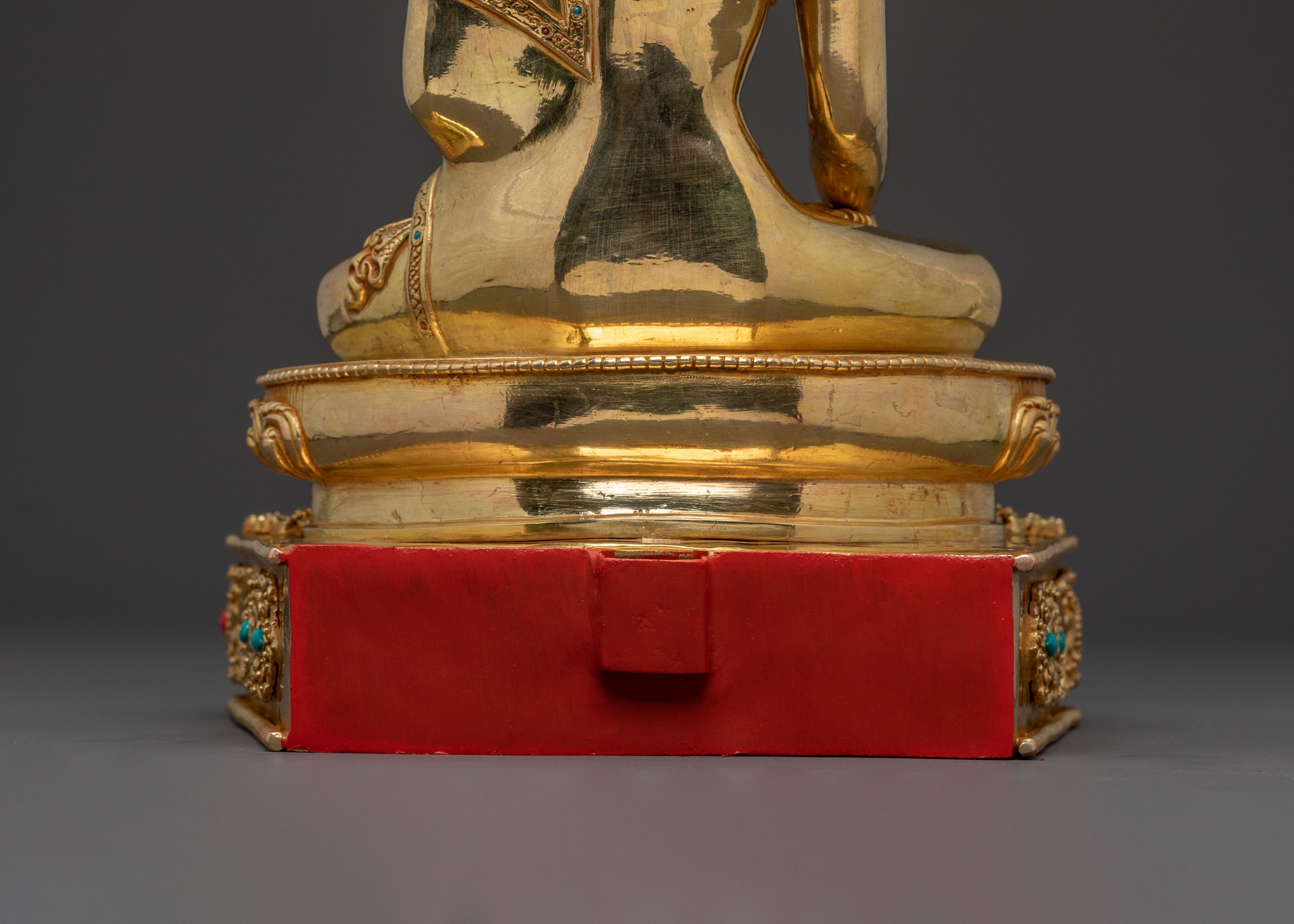 Shakyamuni Buddha Statue on Throne | Sacred Figure