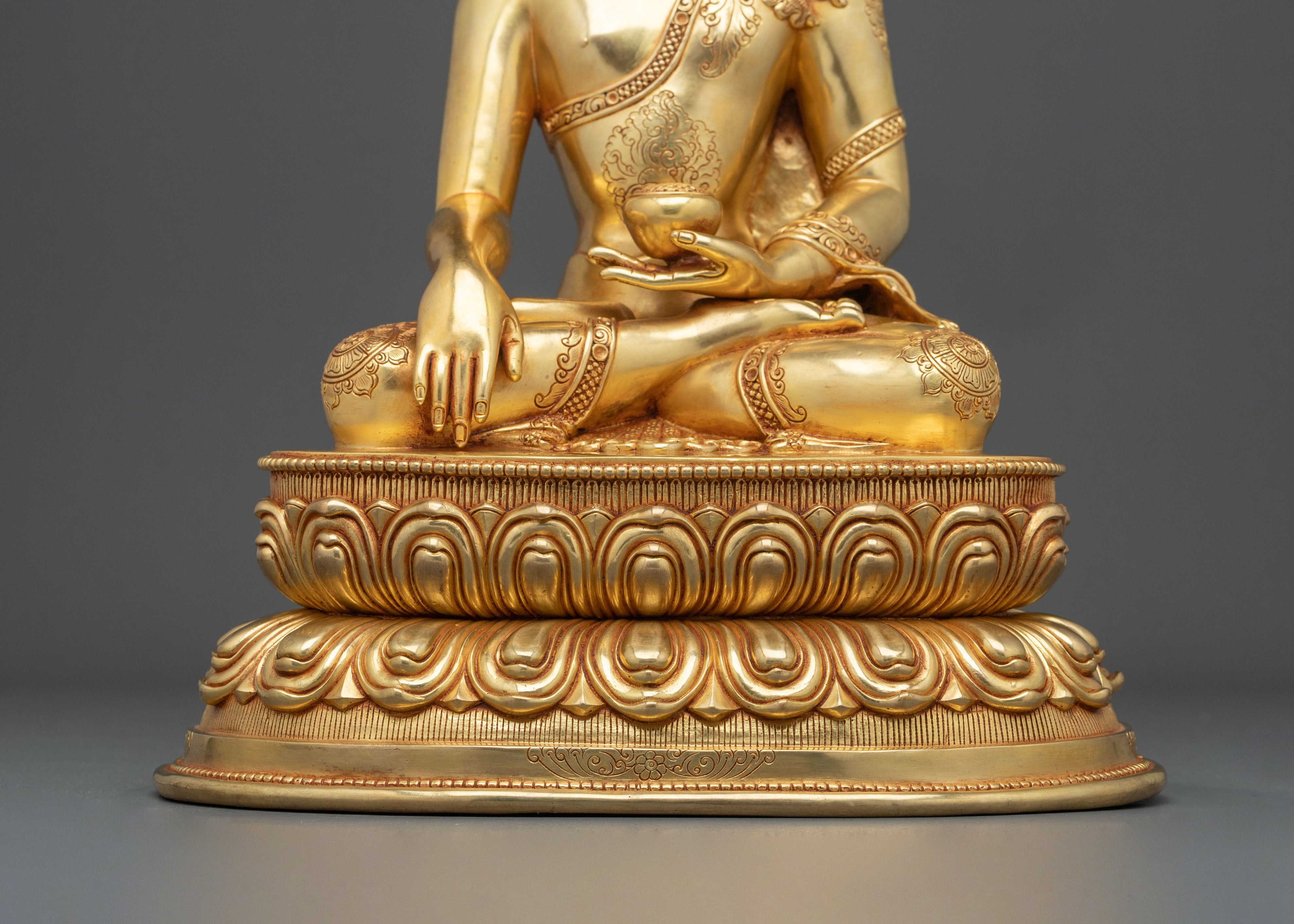 Traditional Buddhist Altar Statue of Shakyamuni Buddha